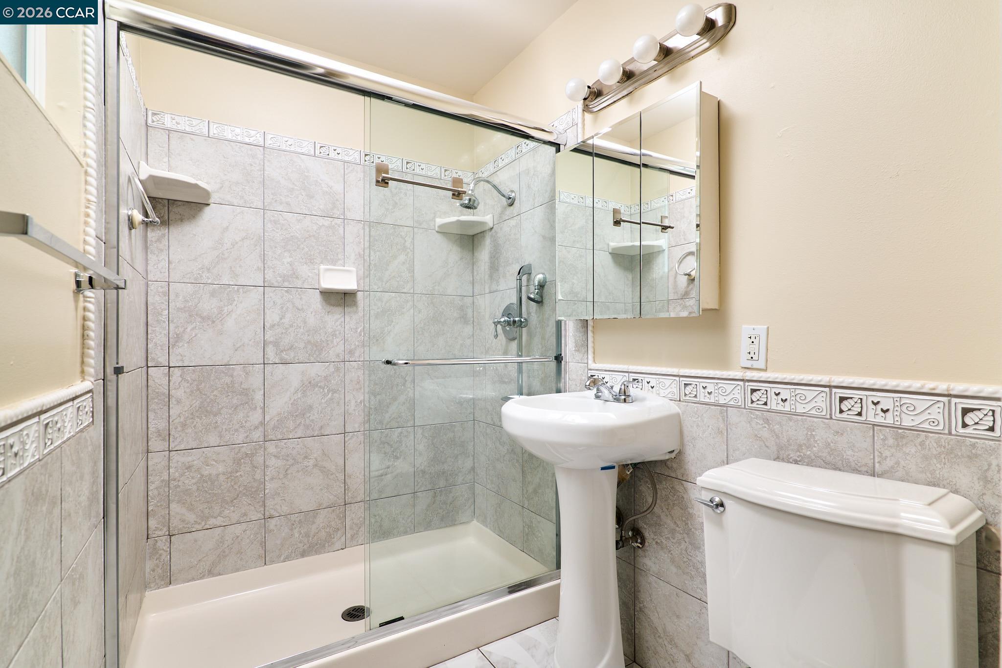 Detail Gallery Image 13 of 26 For 300 College Ave, Vallejo,  CA 94589 - 3 Beds | 2 Baths