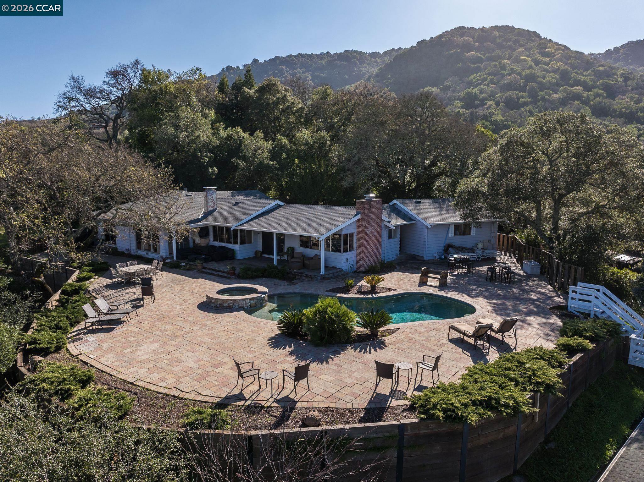 Detail Gallery Image 2 of 57 For 300 Oak View Ter, Danville,  CA 94526 - 4 Beds | 2/1 Baths