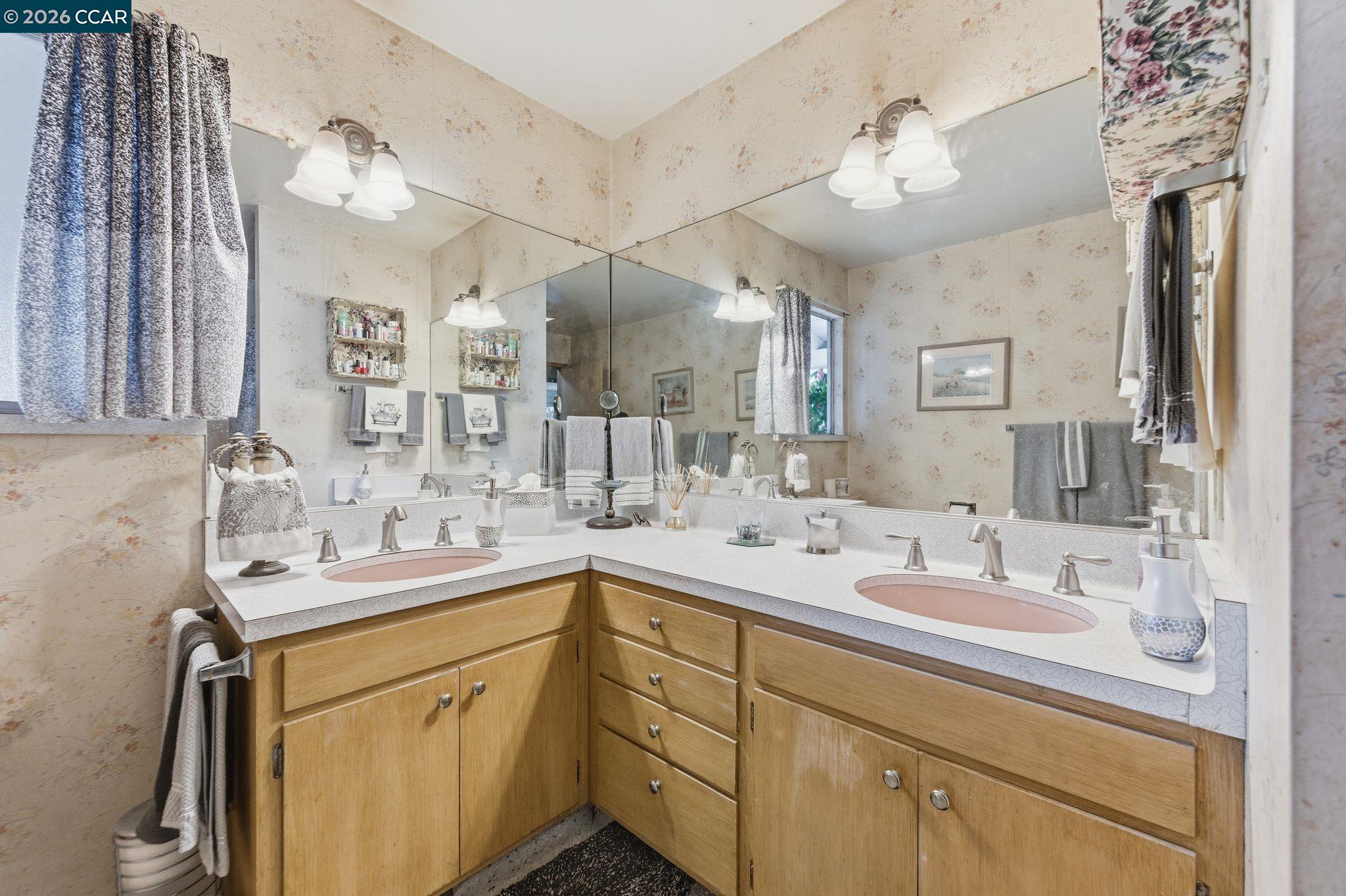 Detail Gallery Image 36 of 57 For 300 Oak View Ter, Danville,  CA 94526 - 4 Beds | 2/1 Baths