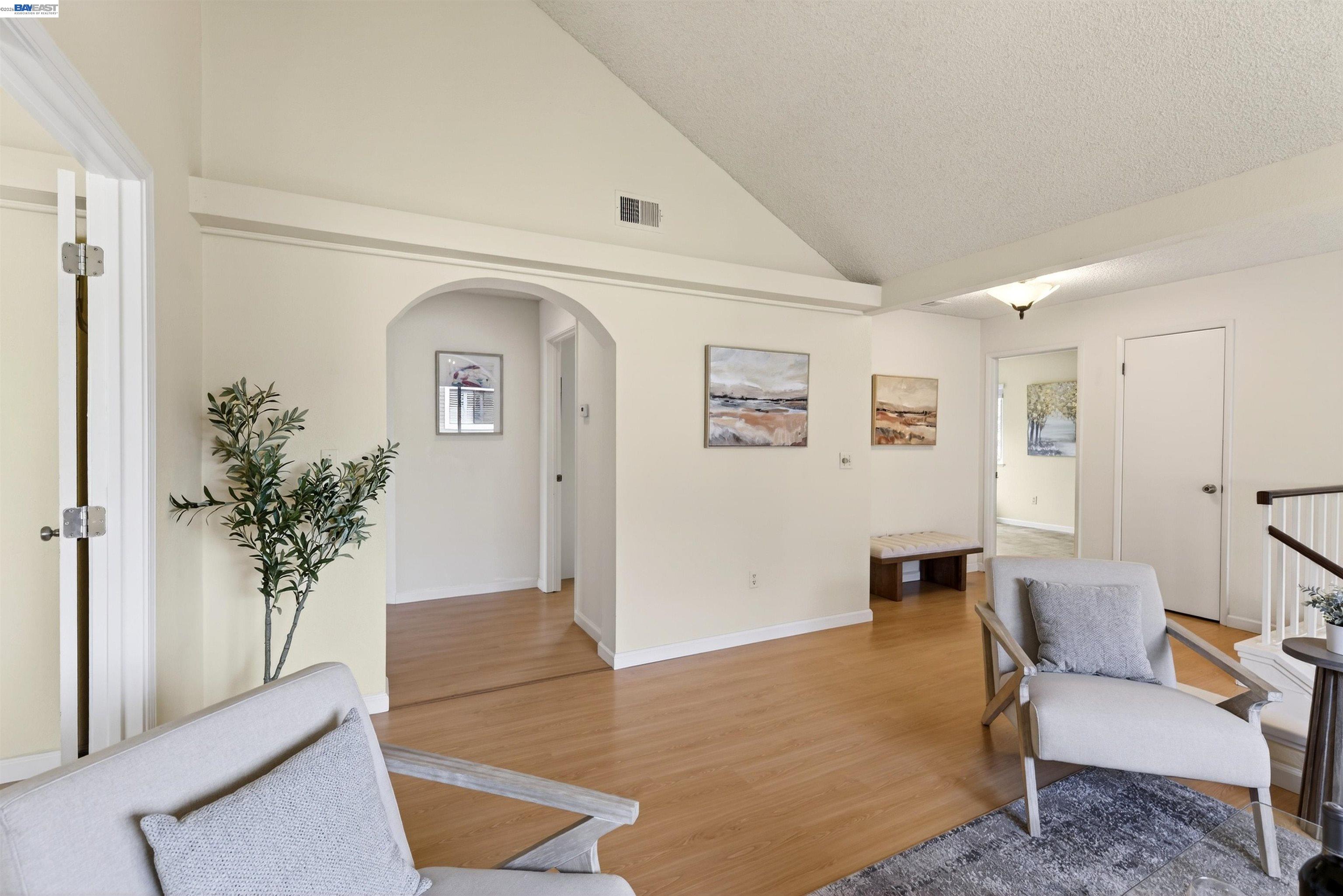Detail Gallery Image 11 of 38 For 137 Parfait Ln, Alameda,  CA 94502 - 3 Beds | 2 Baths