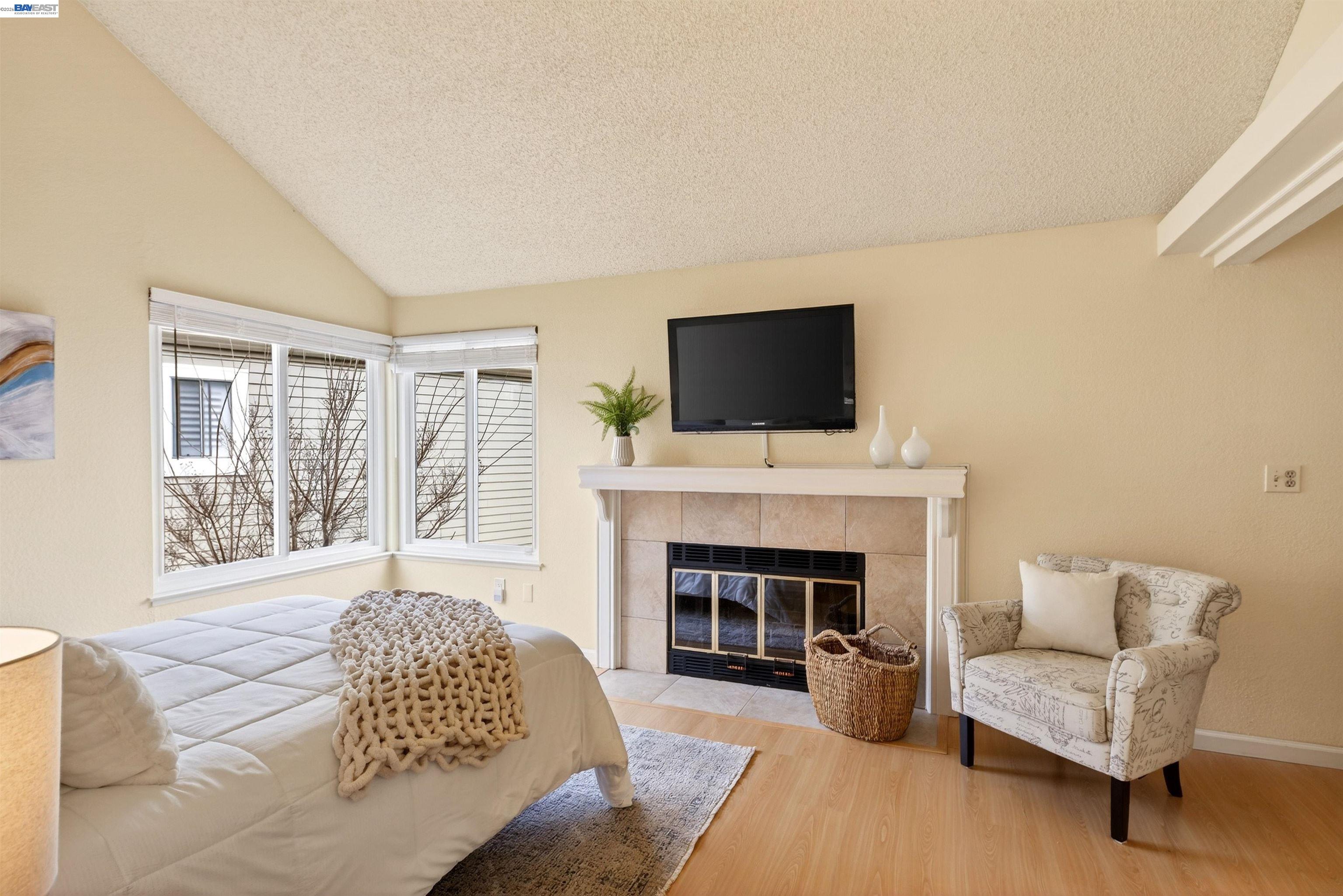 Detail Gallery Image 13 of 38 For 137 Parfait Ln, Alameda,  CA 94502 - 3 Beds | 2 Baths