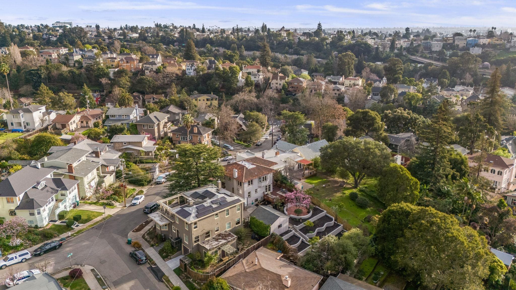 Detail Gallery Image 24 of 51 For 662 Calmar Ave., Oakland,  CA 94610 - 4 Beds | 2/1 Baths