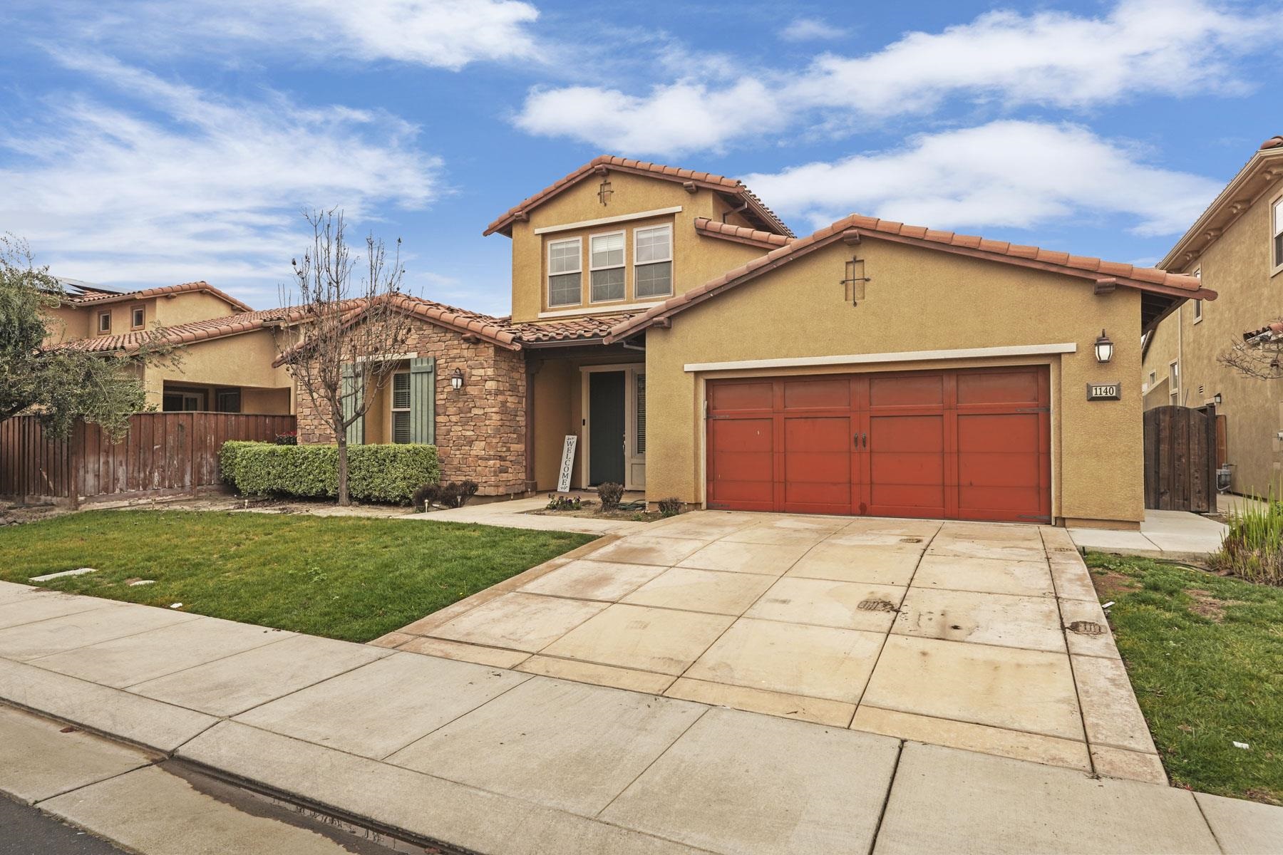 Detail Gallery Image 2 of 42 For 1140 Duomo Way, Manteca,  CA 95337 - 4 Beds | 3/1 Baths