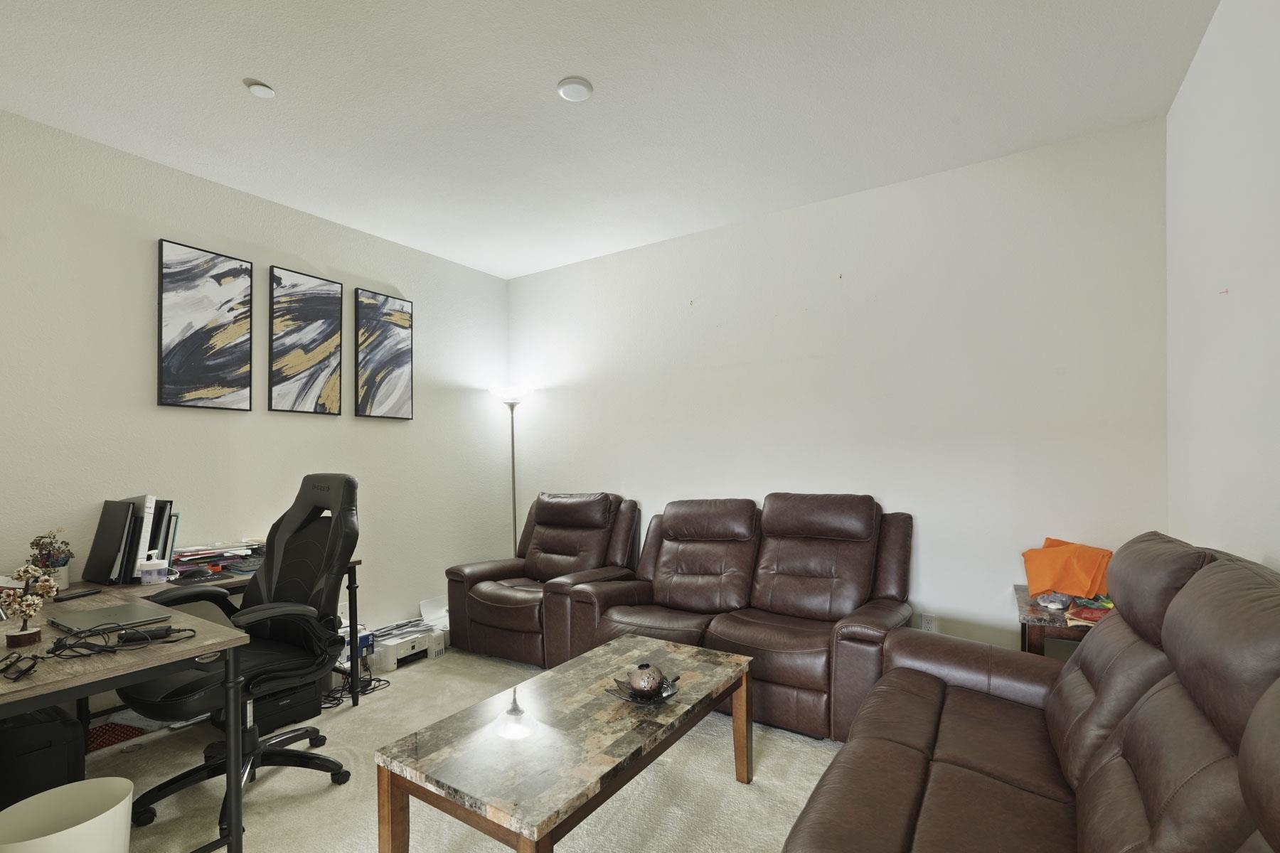 Detail Gallery Image 20 of 42 For 1140 Duomo Way, Manteca,  CA 95337 - 4 Beds | 3/1 Baths