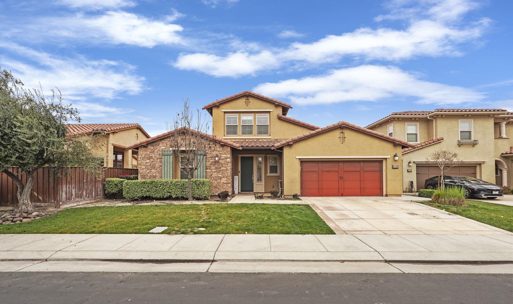 Detail Gallery Image 3 of 42 For 1140 Duomo Way, Manteca,  CA 95337 - 4 Beds | 3/1 Baths