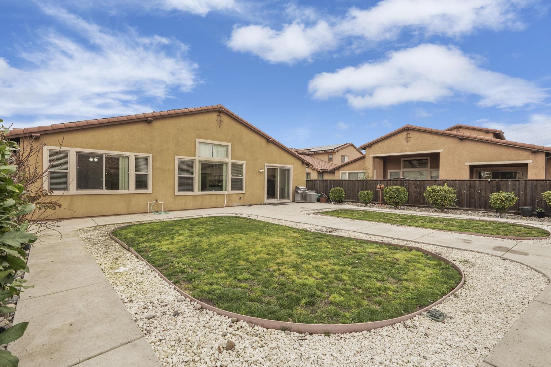 Detail Gallery Image 37 of 42 For 1140 Duomo Way, Manteca,  CA 95337 - 4 Beds | 3/1 Baths