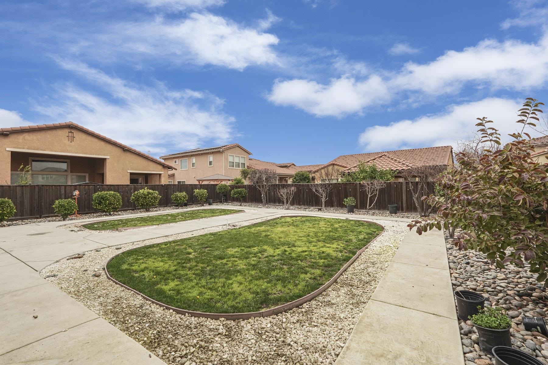 Detail Gallery Image 38 of 42 For 1140 Duomo Way, Manteca,  CA 95337 - 4 Beds | 3/1 Baths