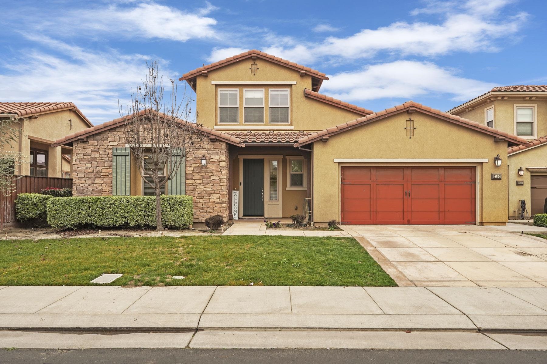 Detail Gallery Image 5 of 42 For 1140 Duomo Way, Manteca,  CA 95337 - 4 Beds | 3/1 Baths