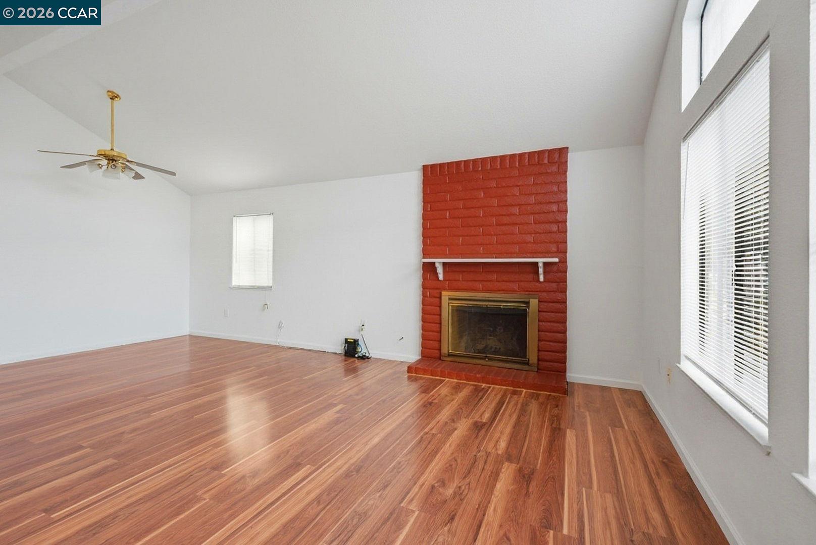 Detail Gallery Image 8 of 45 For 8314 New York Dr, Stockton,  CA 95210 - 2 Beds | 2 Baths