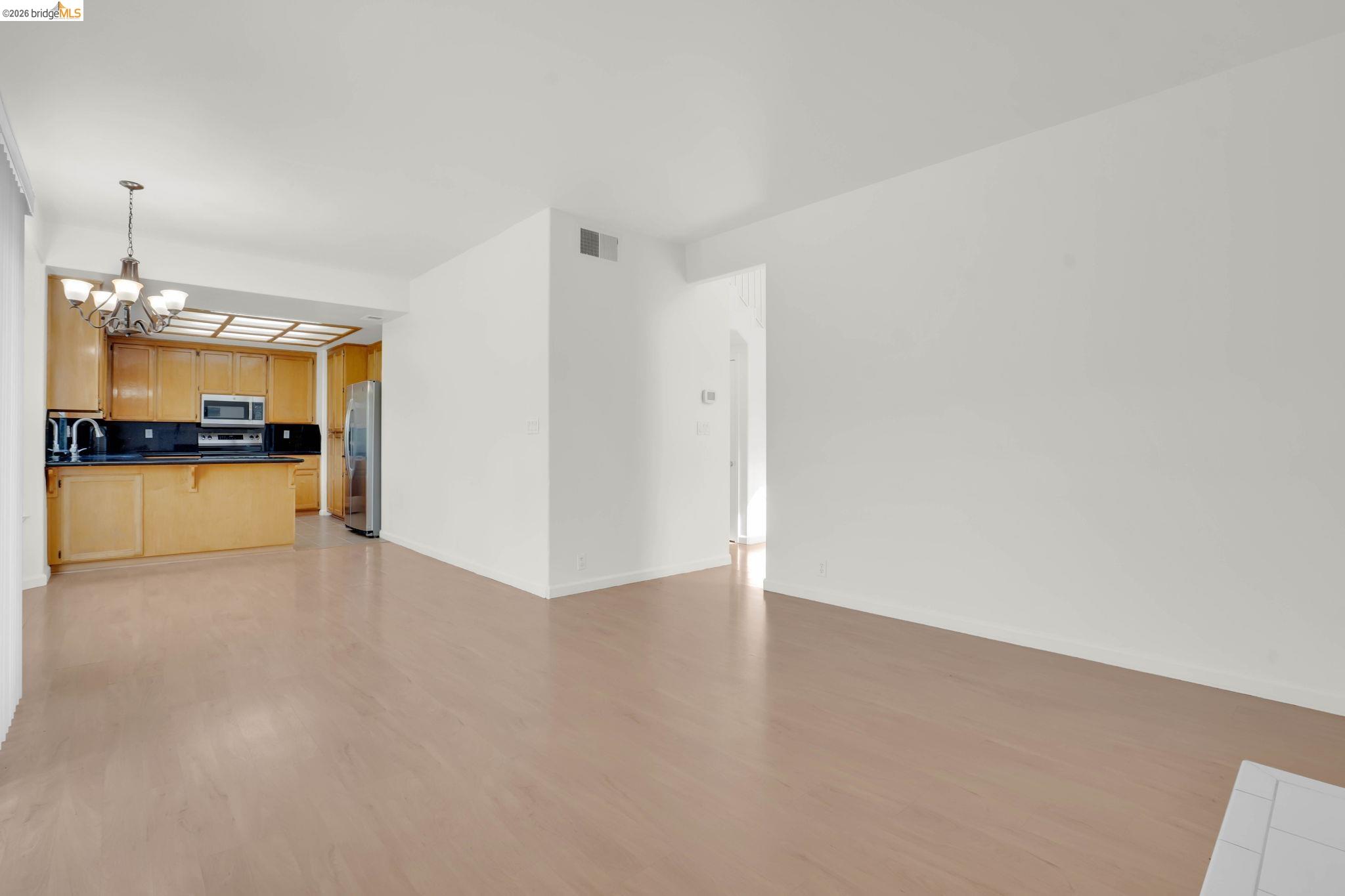 Detail Gallery Image 14 of 44 For 3684 Wyndham Drive, Fremont,  CA 94536-9999 - 3 Beds | 2/1 Baths