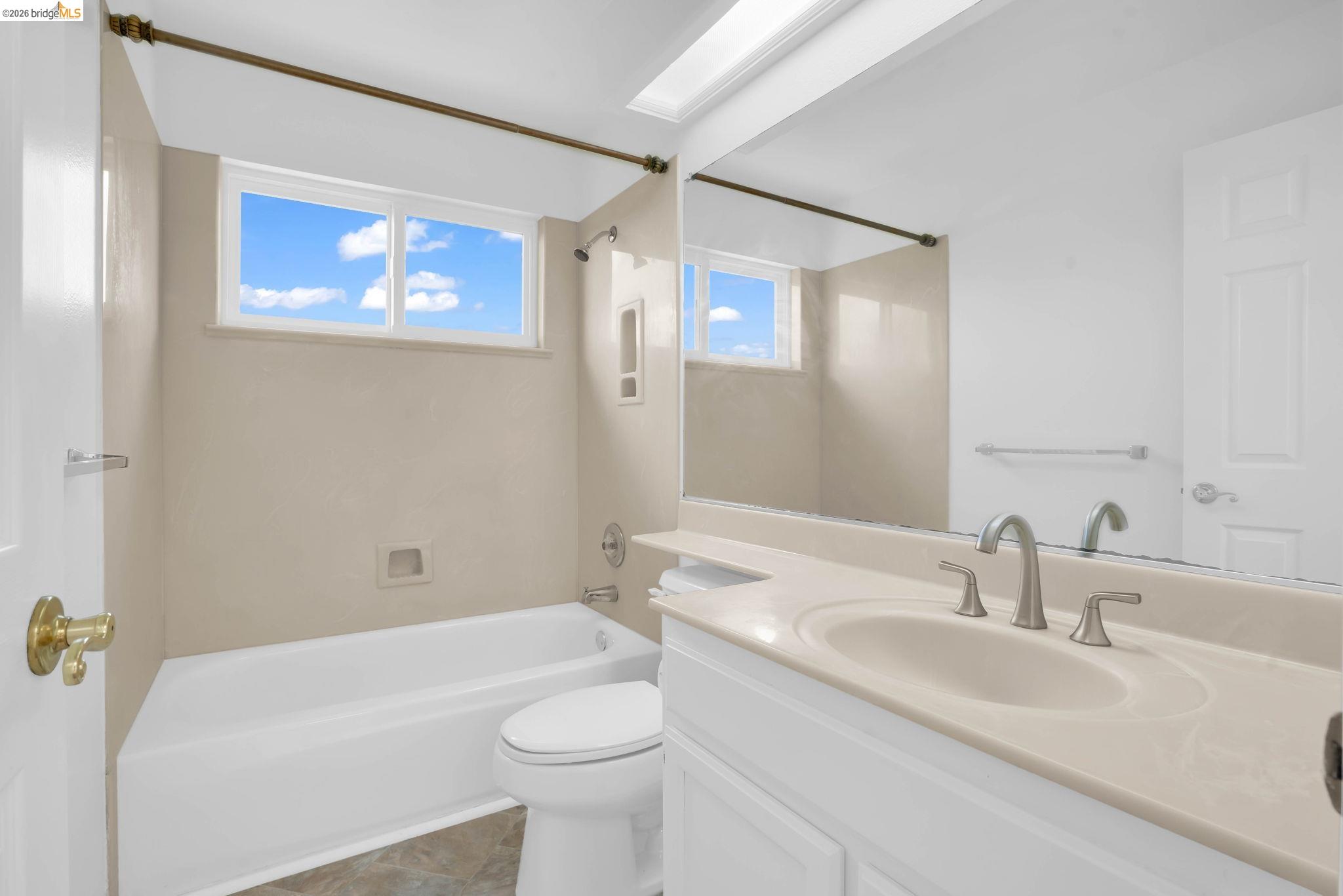 Detail Gallery Image 27 of 44 For 3684 Wyndham Drive, Fremont,  CA 94536-9999 - 3 Beds | 2/1 Baths