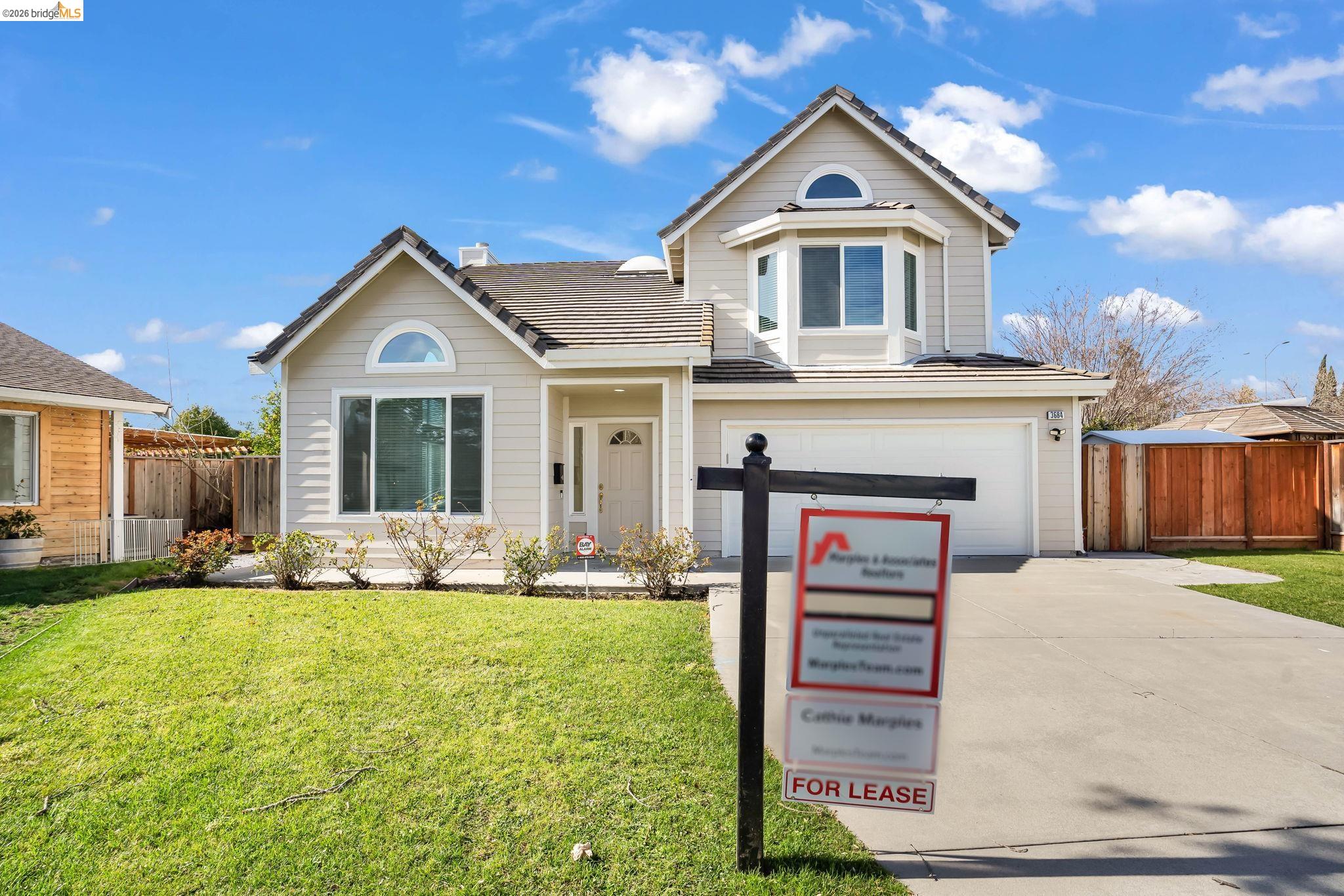 Detail Gallery Image 5 of 44 For 3684 Wyndham Drive, Fremont,  CA 94536-9999 - 3 Beds | 2/1 Baths