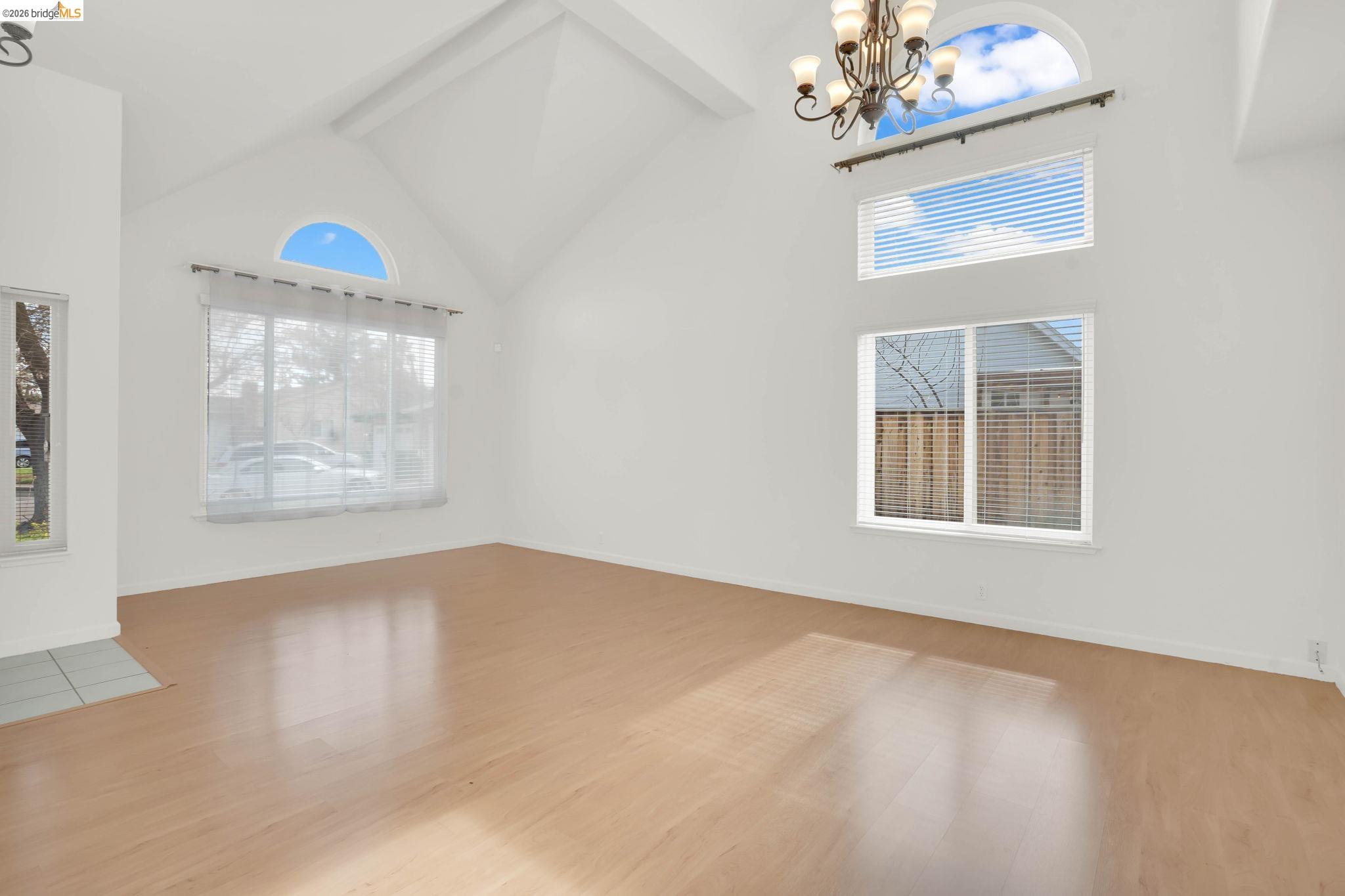 Detail Gallery Image 10 of 44 For 3684 Wyndham Drive, Fremont,  CA 94536-9999 - 3 Beds | 2/1 Baths