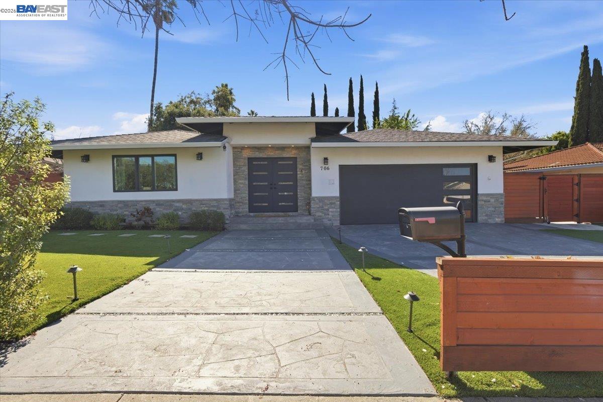 Detail Gallery Image 2 of 43 For 706 Wisteria Dr, Fremont,  CA 94539 - 4 Beds | 2/1 Baths