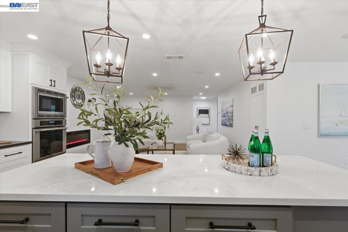 Detail Gallery Image 13 of 43 For 706 Wisteria Dr, Fremont,  CA 94539 - 4 Beds | 2/1 Baths