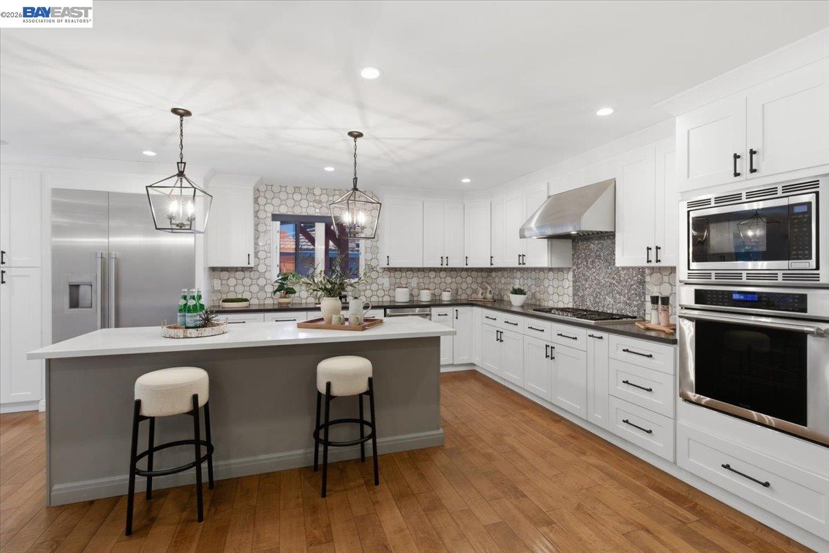 Detail Gallery Image 14 of 43 For 706 Wisteria Dr, Fremont,  CA 94539 - 4 Beds | 2/1 Baths