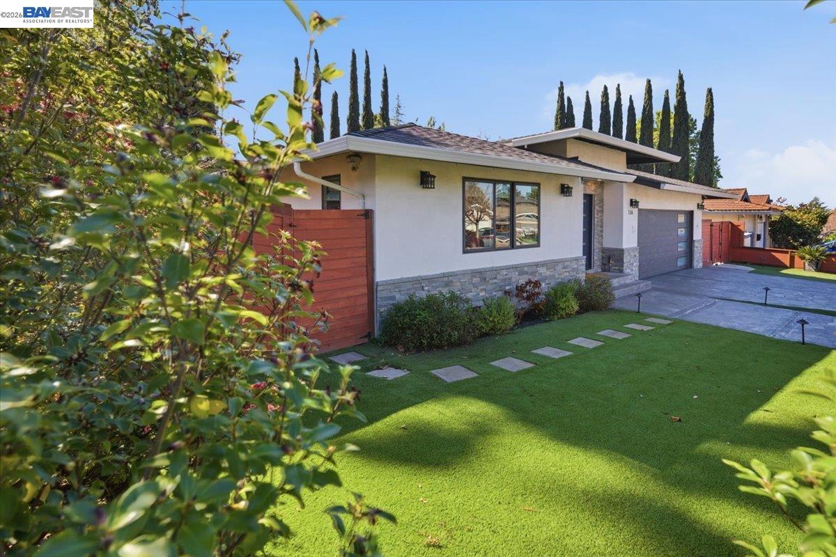 Detail Gallery Image 4 of 43 For 706 Wisteria Dr, Fremont,  CA 94539 - 4 Beds | 2/1 Baths