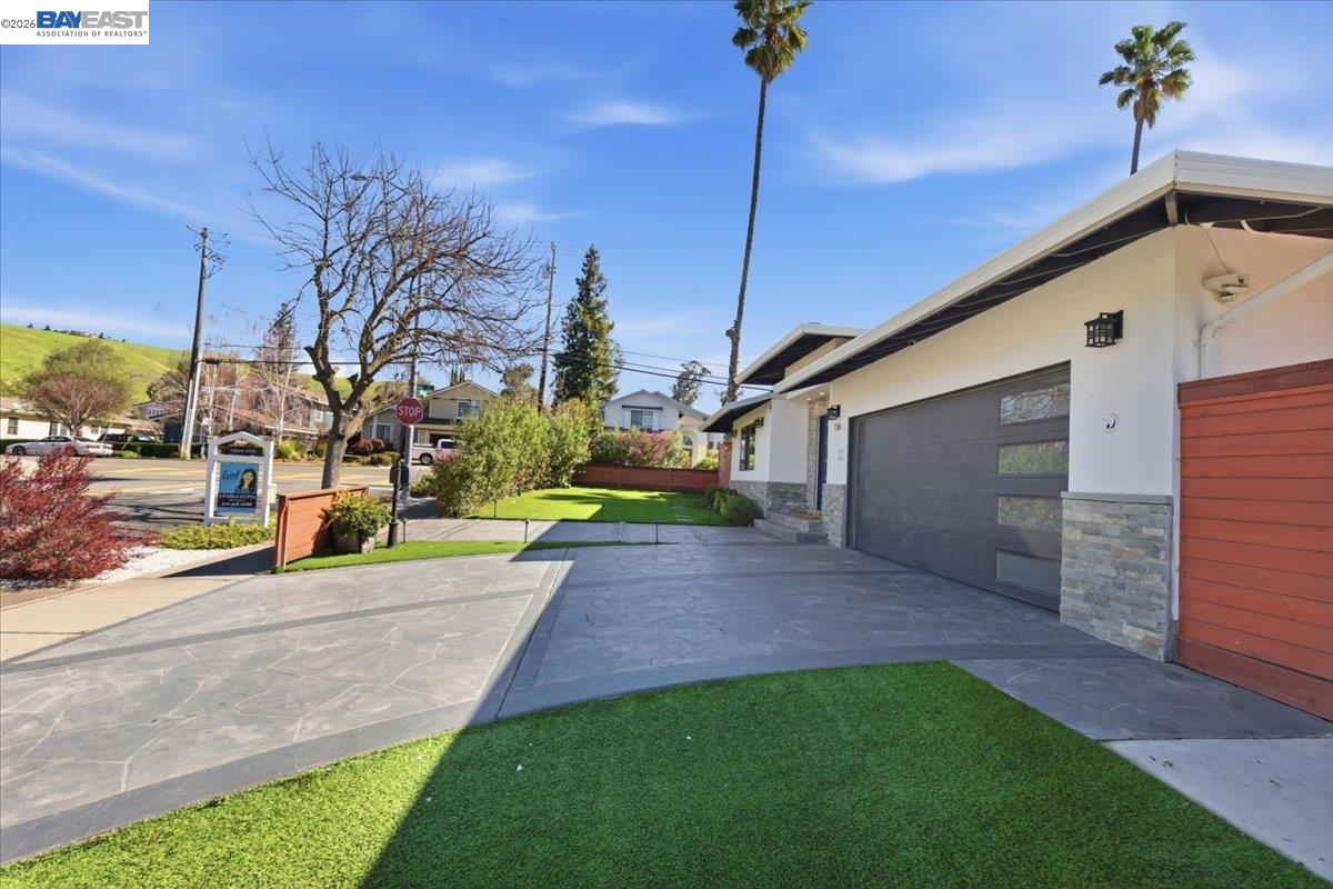 Detail Gallery Image 5 of 43 For 706 Wisteria Dr, Fremont,  CA 94539 - 4 Beds | 2/1 Baths