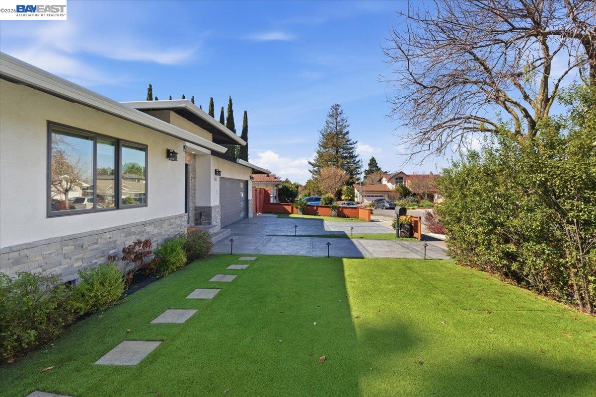 Detail Gallery Image 6 of 43 For 706 Wisteria Dr, Fremont,  CA 94539 - 4 Beds | 2/1 Baths