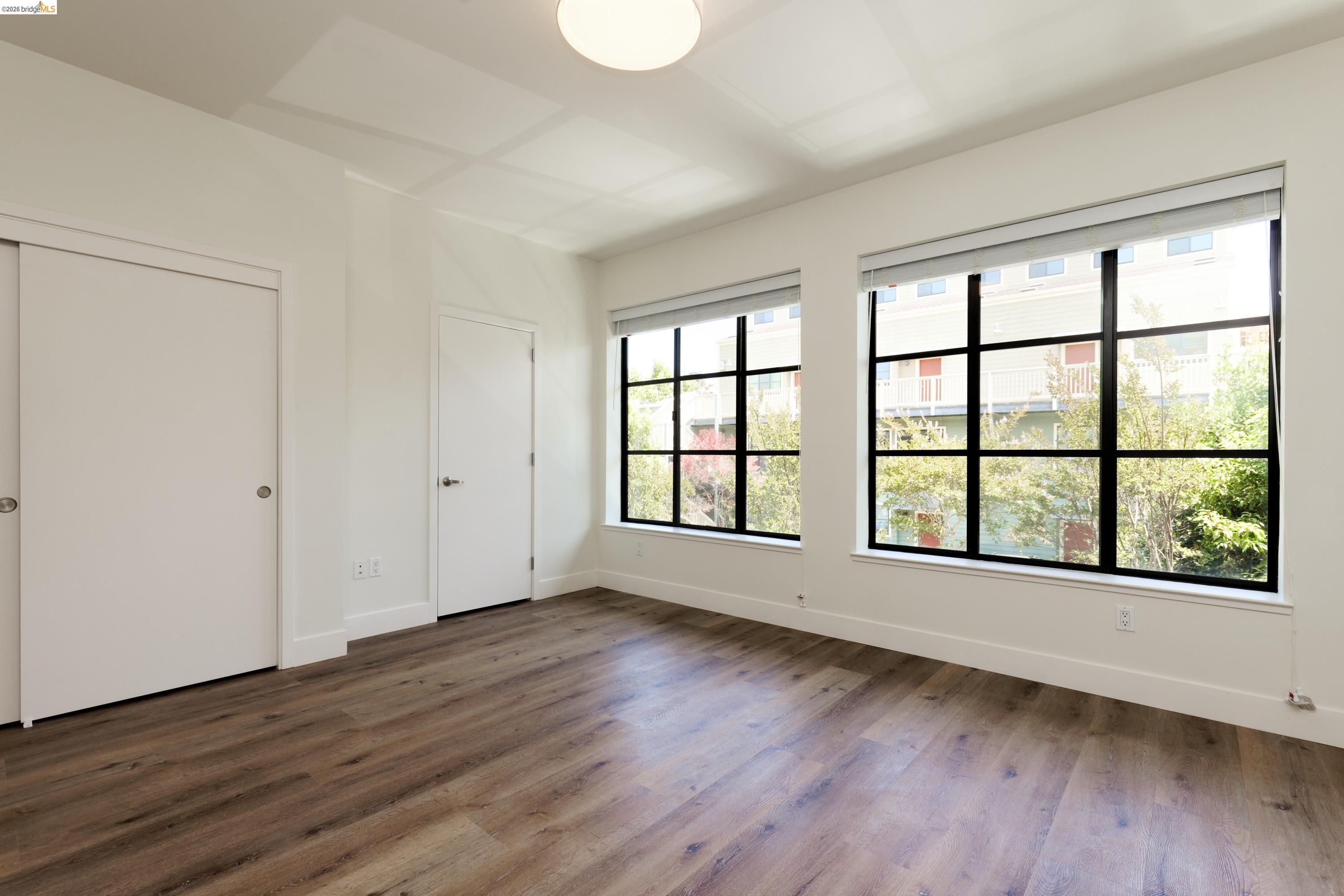 Detail Gallery Image 22 of 42 For 1565 32nd Street #4,  Oakland,  CA 94608 - 3 Beds | 3 Baths