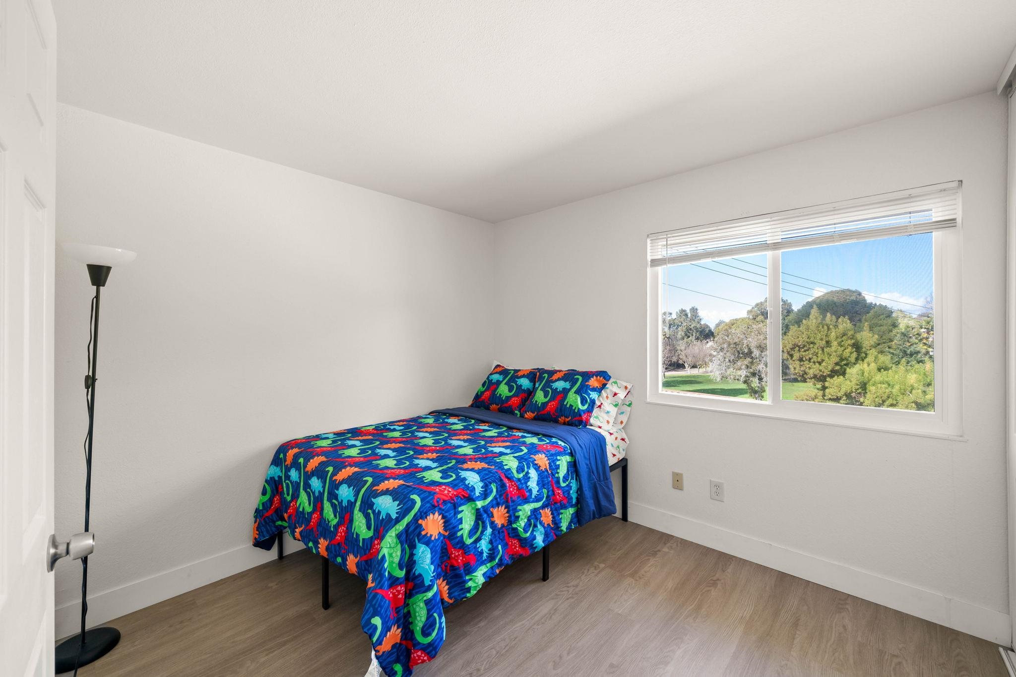 Detail Gallery Image 16 of 29 For 882 Coral Ridge Cir, Rodeo,  CA 94572 - 4 Beds | 2/1 Baths