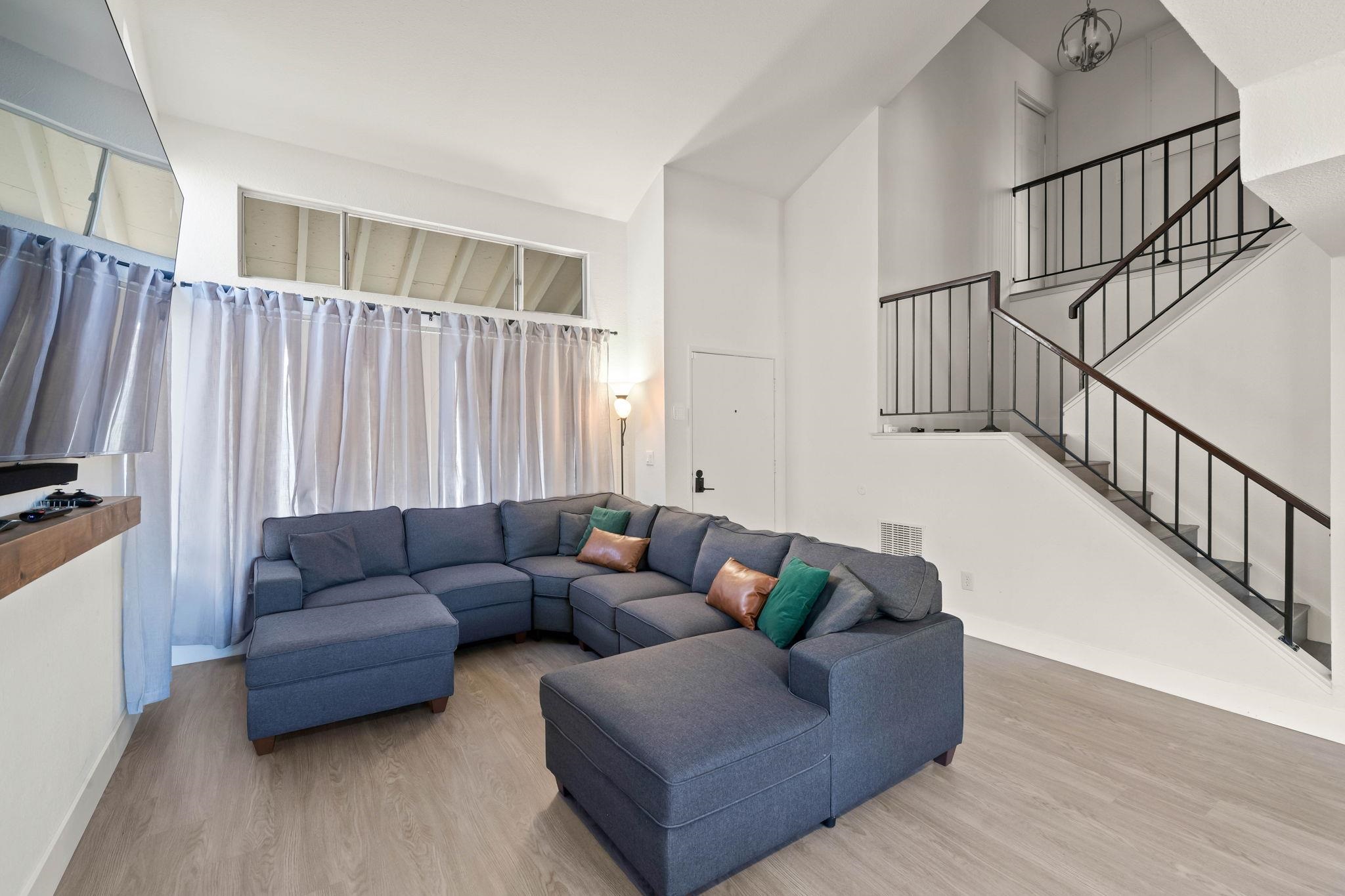 Detail Gallery Image 5 of 29 For 882 Coral Ridge Cir, Rodeo,  CA 94572 - 4 Beds | 2/1 Baths