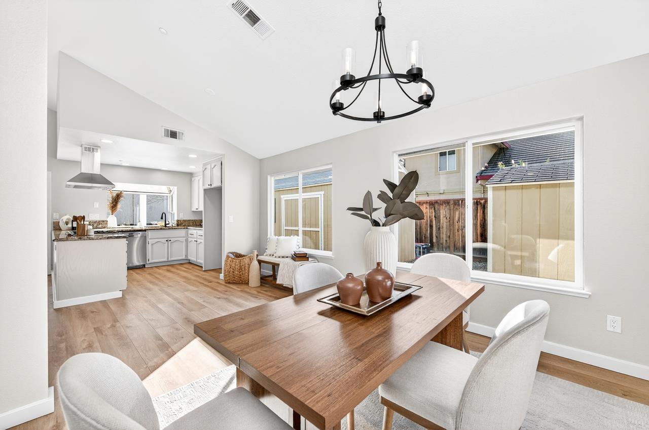 Detail Gallery Image 14 of 51 For 761 Cottonwood Ct, Livermore,  CA 94551 - 3 Beds | 2 Baths