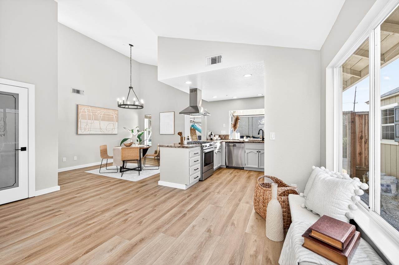 Detail Gallery Image 15 of 51 For 761 Cottonwood Ct, Livermore,  CA 94551 - 3 Beds | 2 Baths