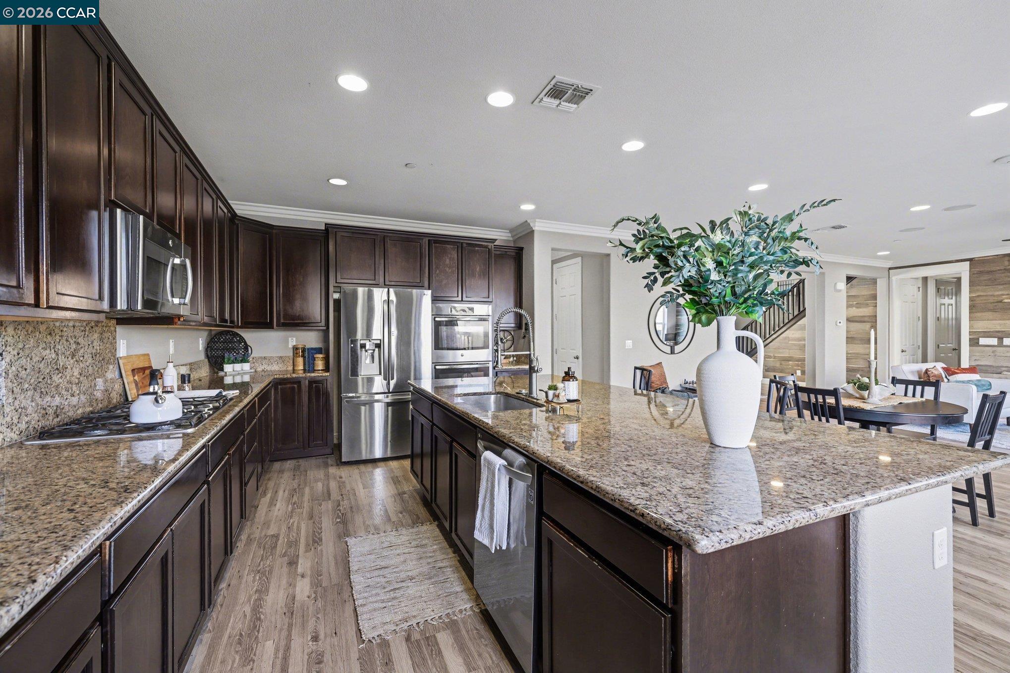 Detail Gallery Image 8 of 45 For 109 Muir Ct, Oakley,  CA 94561 - 5 Beds | 4/1 Baths