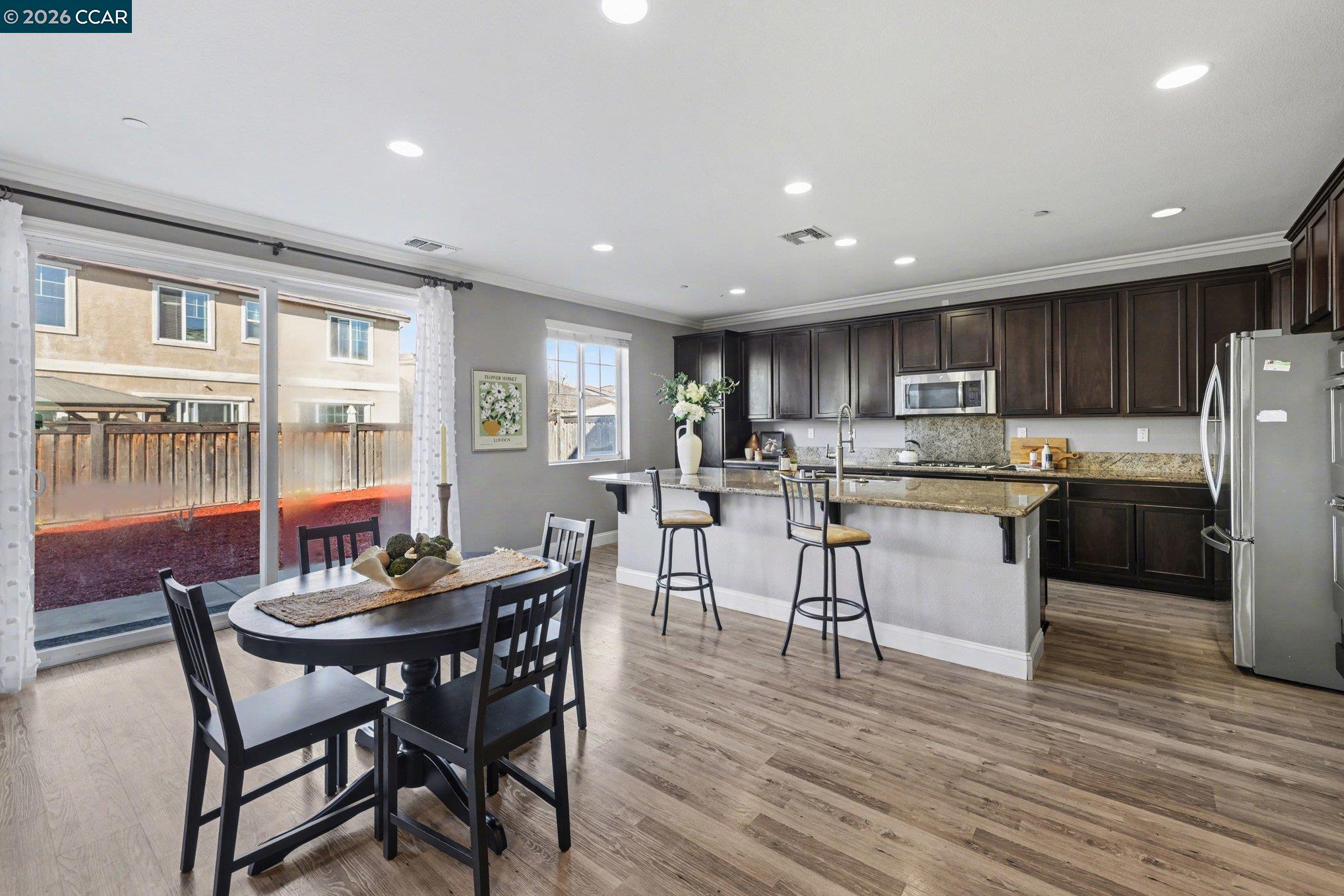 Detail Gallery Image 10 of 45 For 109 Muir Ct, Oakley,  CA 94561 - 5 Beds | 4/1 Baths