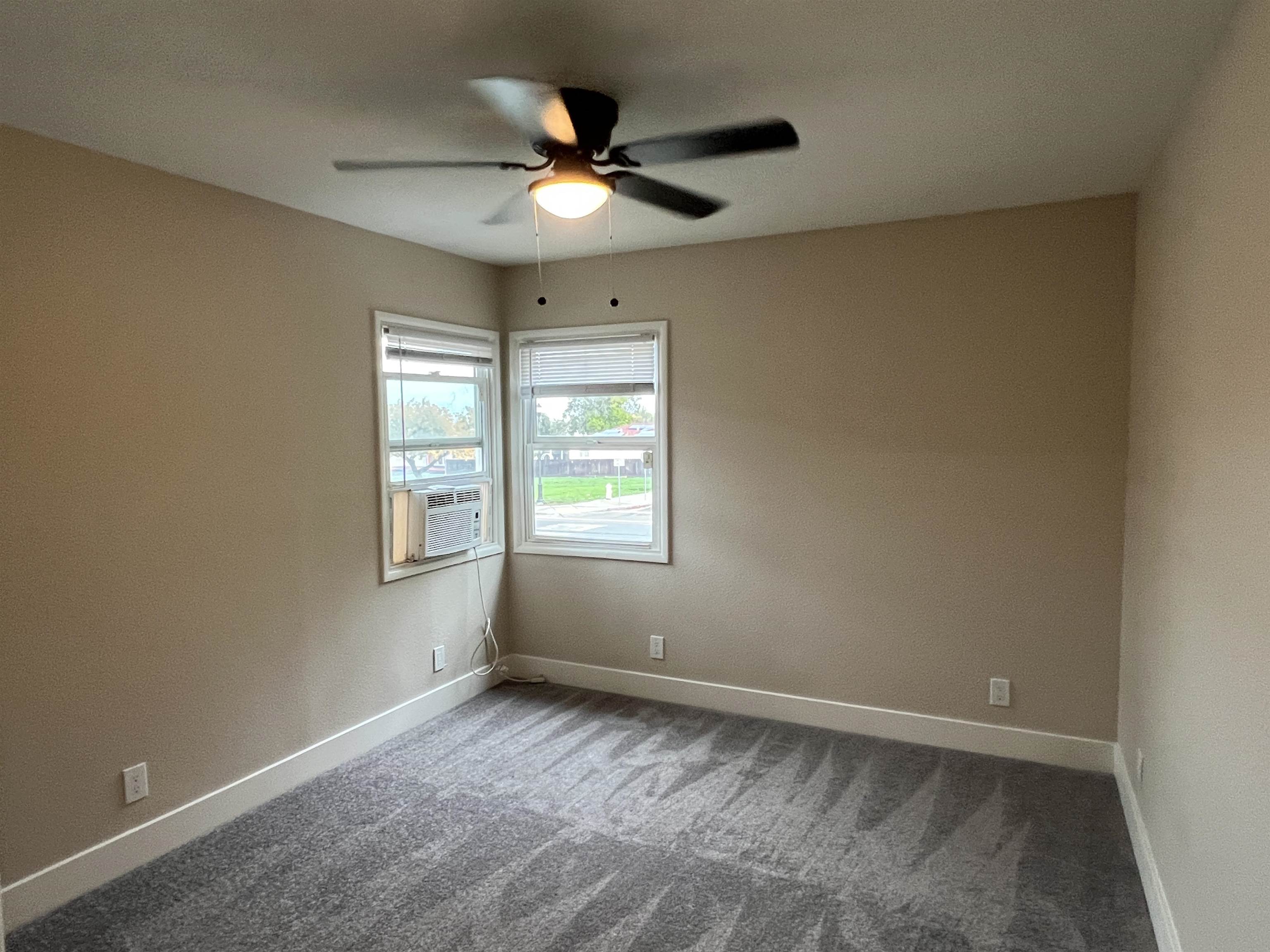 Detail Gallery Image 8 of 12 For 3954 Railroad Ave, Pittsburg,  CA 94565 - 2 Beds | 1/1 Baths