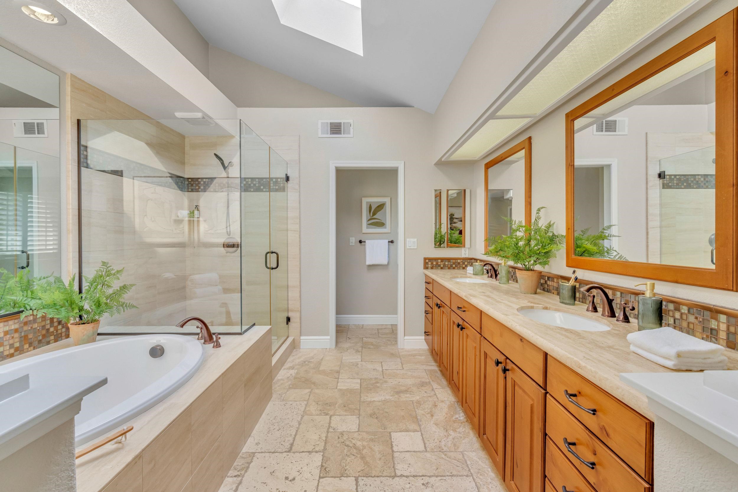 Detail Gallery Image 22 of 33 For 650 Sun Tree Ct, Danville,  CA 94506 - 4 Beds | 3 Baths