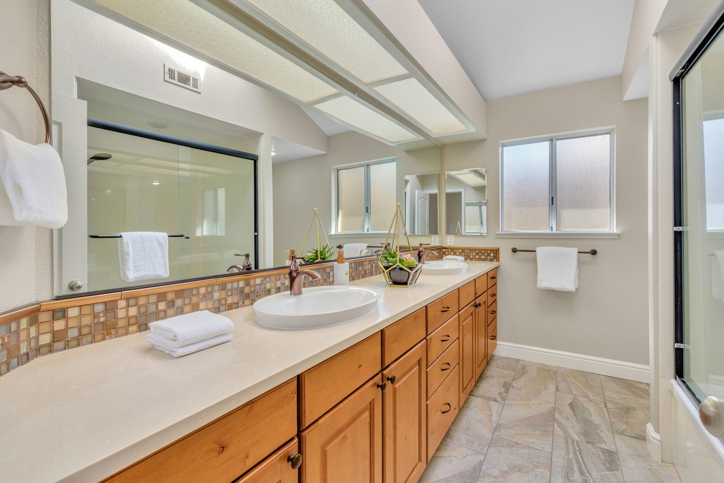 Detail Gallery Image 27 of 33 For 650 Sun Tree Ct, Danville,  CA 94506 - 4 Beds | 3 Baths