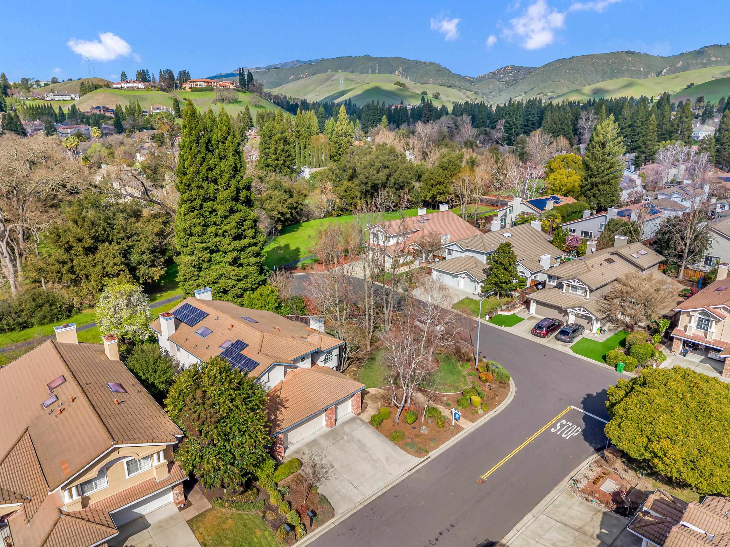 Detail Gallery Image 32 of 33 For 650 Sun Tree Ct, Danville,  CA 94506 - 4 Beds | 3 Baths