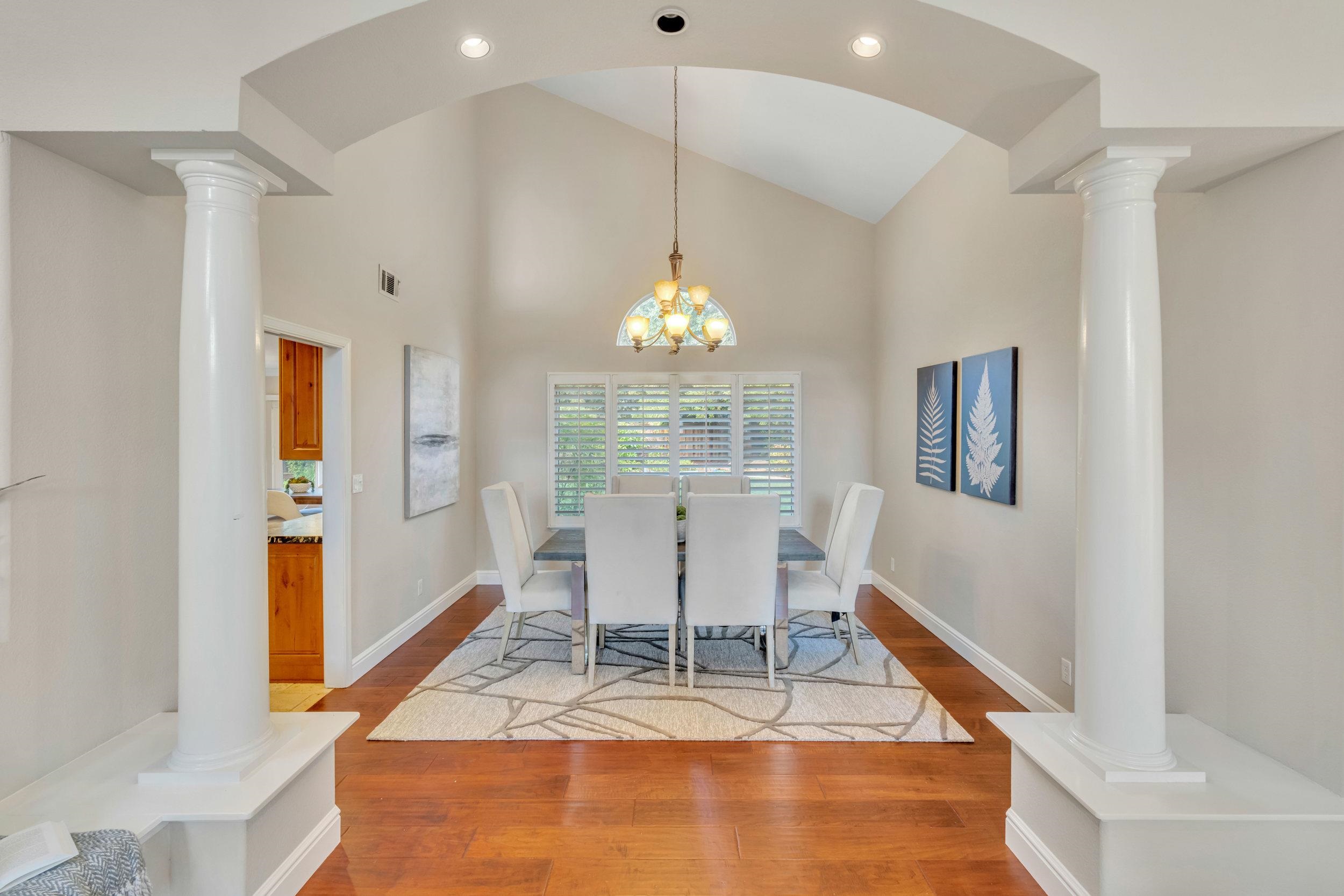 Detail Gallery Image 8 of 33 For 650 Sun Tree Ct, Danville,  CA 94506 - 4 Beds | 3 Baths