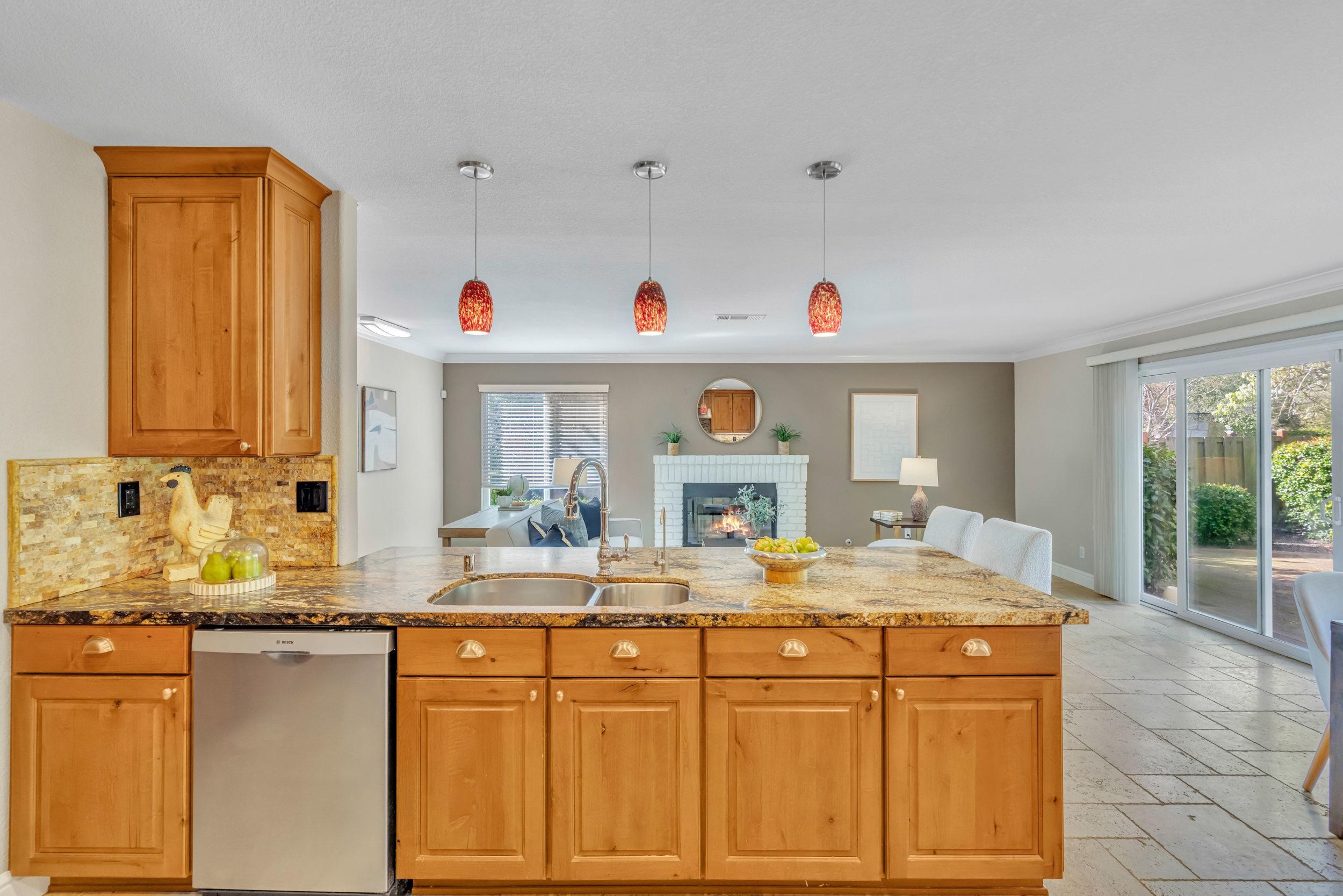 Detail Gallery Image 9 of 33 For 650 Sun Tree Ct, Danville,  CA 94506 - 4 Beds | 3 Baths