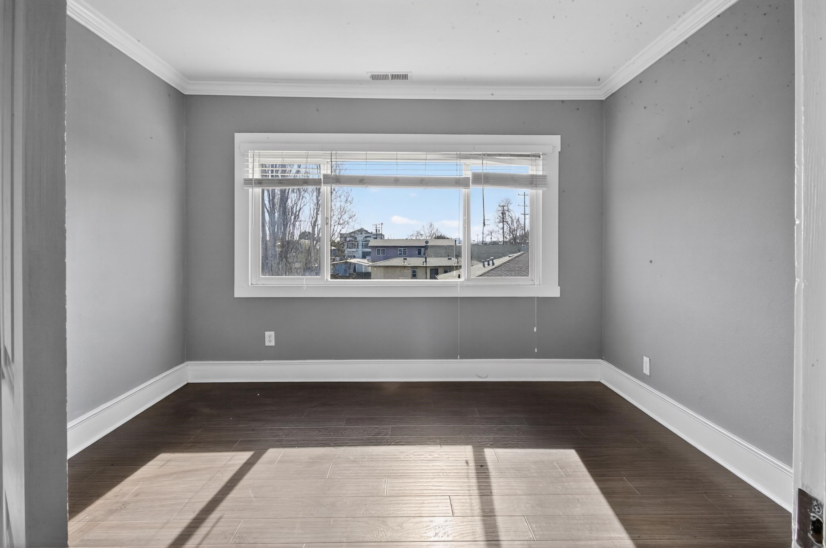 Detail Gallery Image 12 of 32 For 210 Chanslor Ave, Richmond,  CA 94801 - 4 Beds | 2 Baths