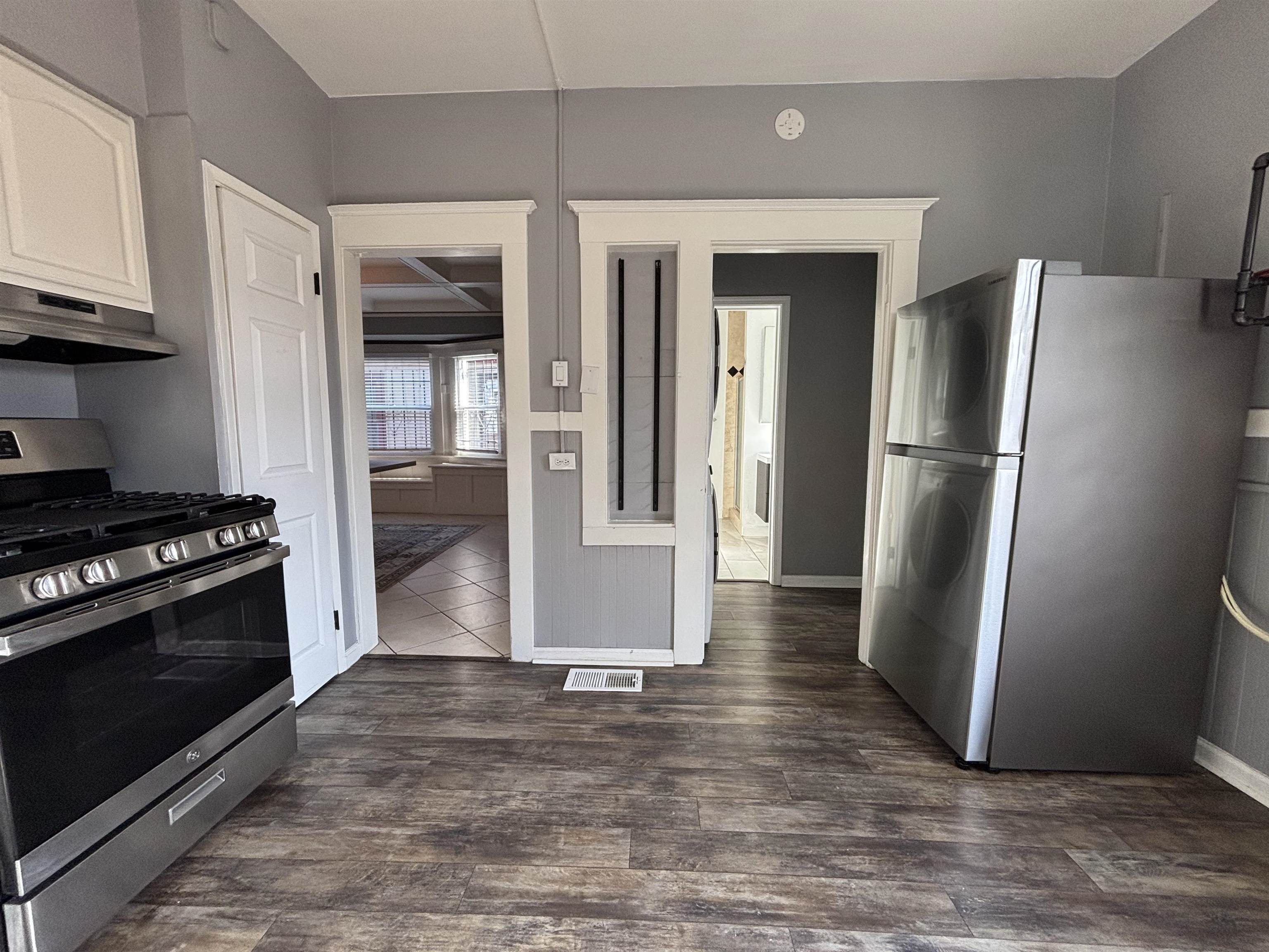 Detail Gallery Image 17 of 32 For 210 Chanslor Ave, Richmond,  CA 94801 - 4 Beds | 2 Baths