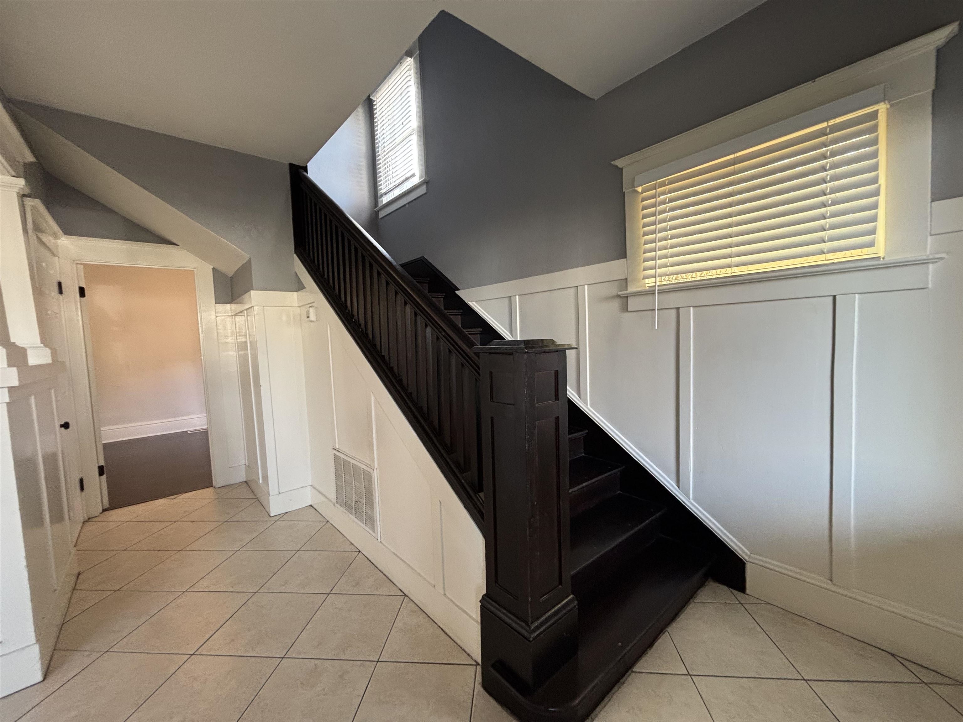 Detail Gallery Image 25 of 32 For 210 Chanslor Ave, Richmond,  CA 94801 - 4 Beds | 2 Baths