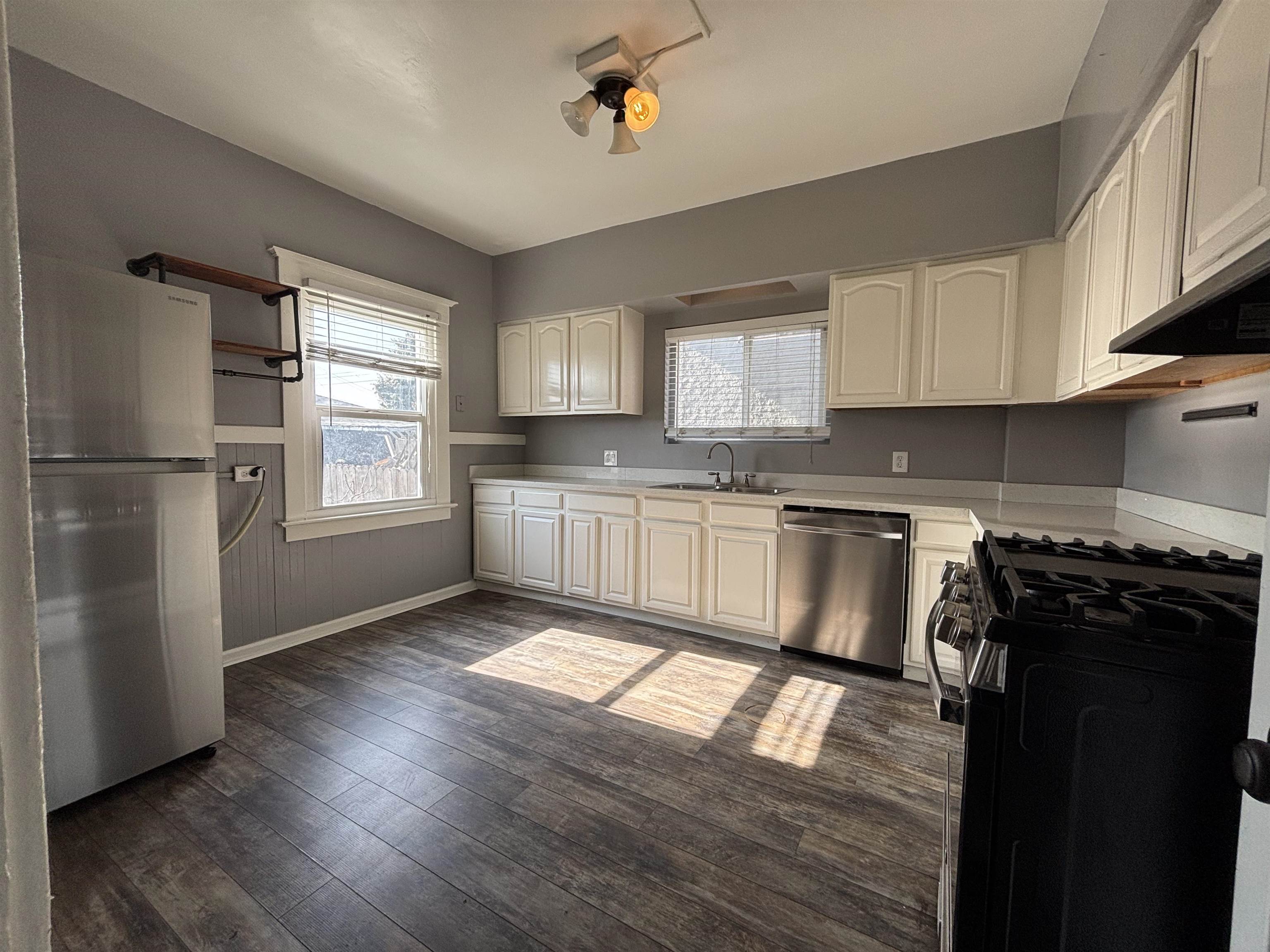 Detail Gallery Image 27 of 32 For 210 Chanslor Ave, Richmond,  CA 94801 - 4 Beds | 2 Baths