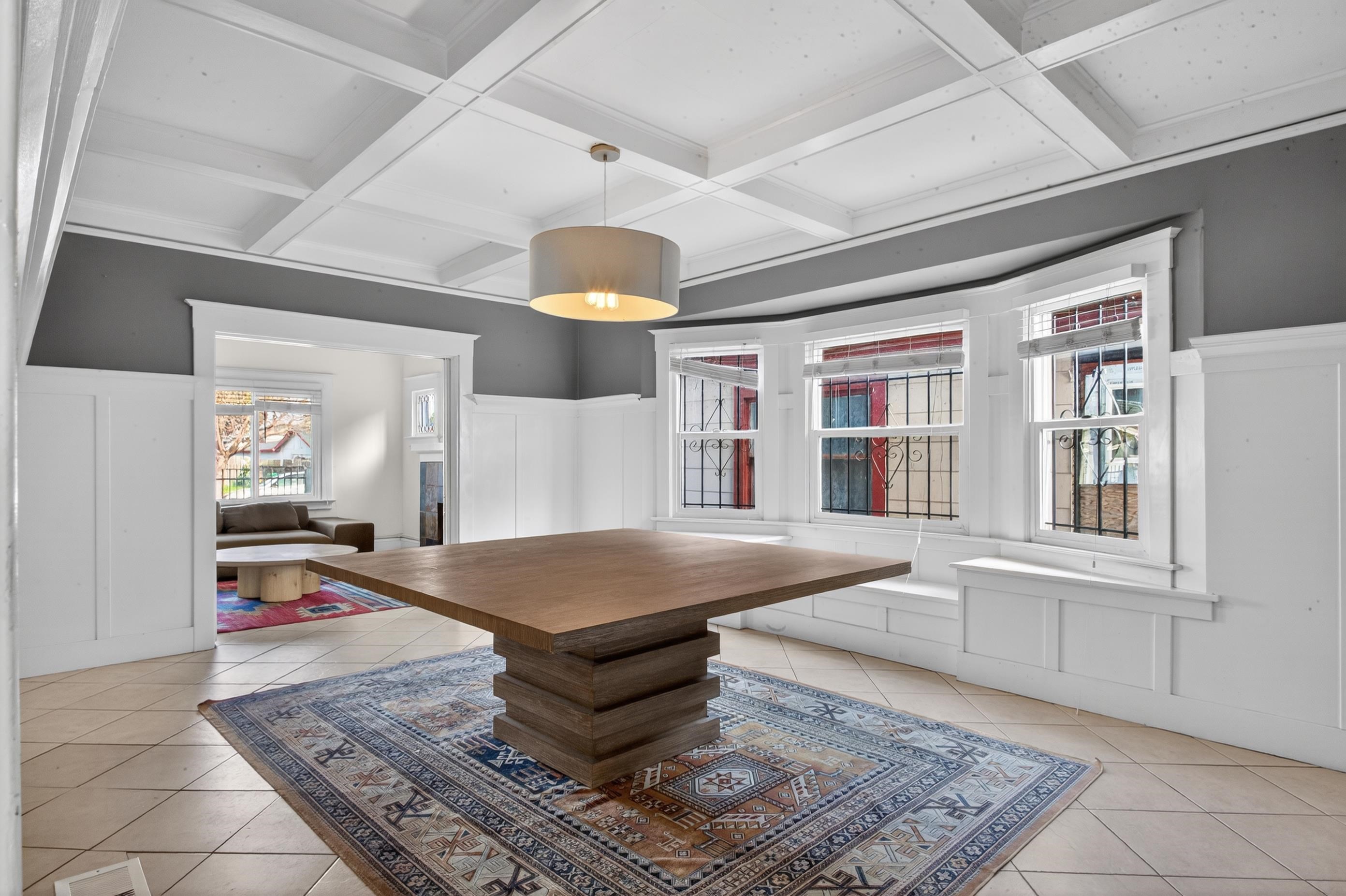 Detail Gallery Image 5 of 32 For 210 Chanslor Ave, Richmond,  CA 94801 - 4 Beds | 2 Baths