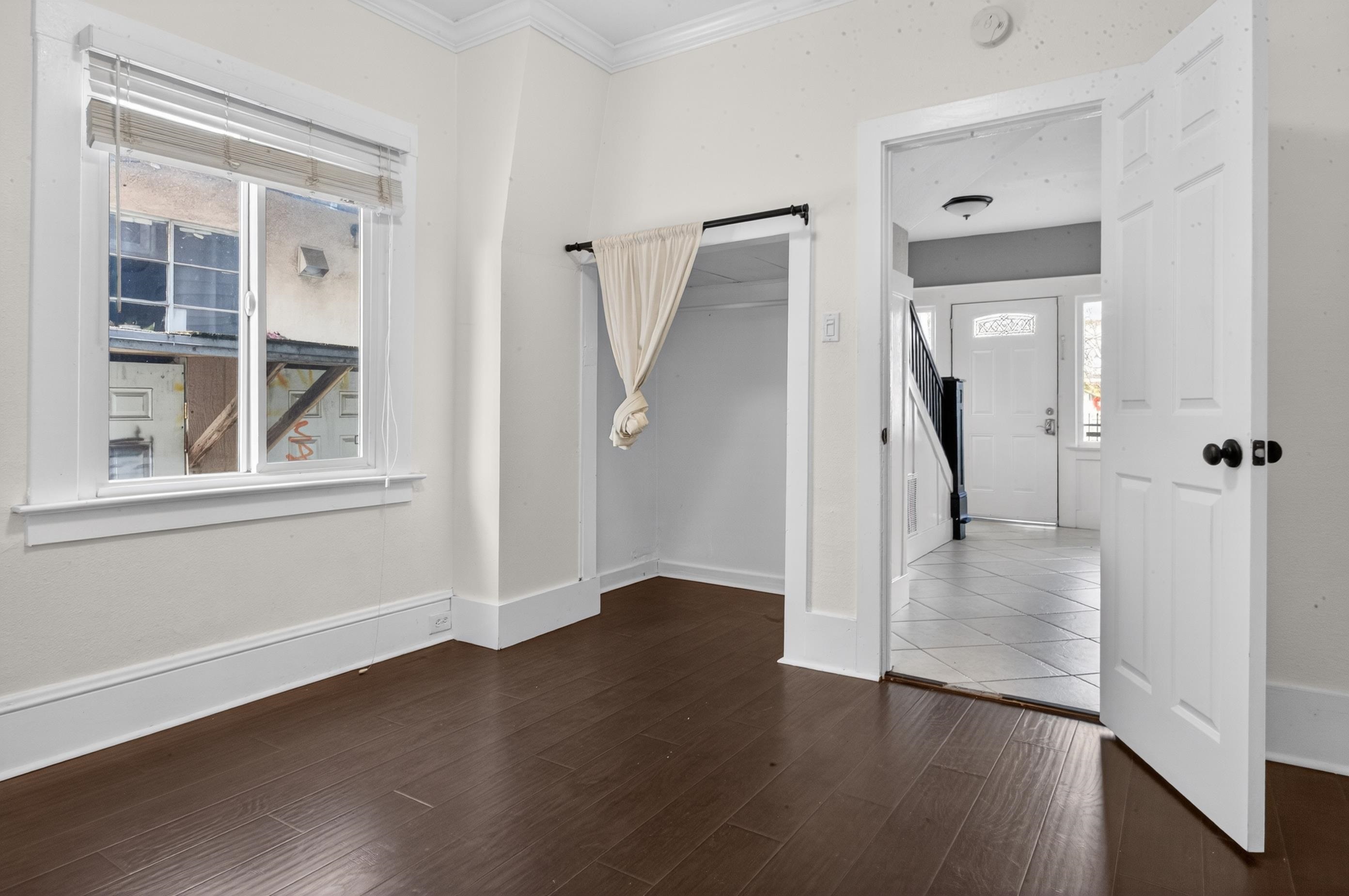 Detail Gallery Image 8 of 32 For 210 Chanslor Ave, Richmond,  CA 94801 - 4 Beds | 2 Baths