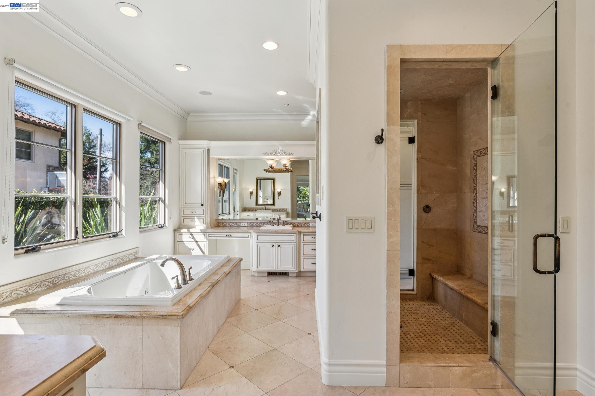 Detail Gallery Image 12 of 60 For 1439 Vine Ln, Alamo,  CA 94507 - 5 Beds | 4/2 Baths