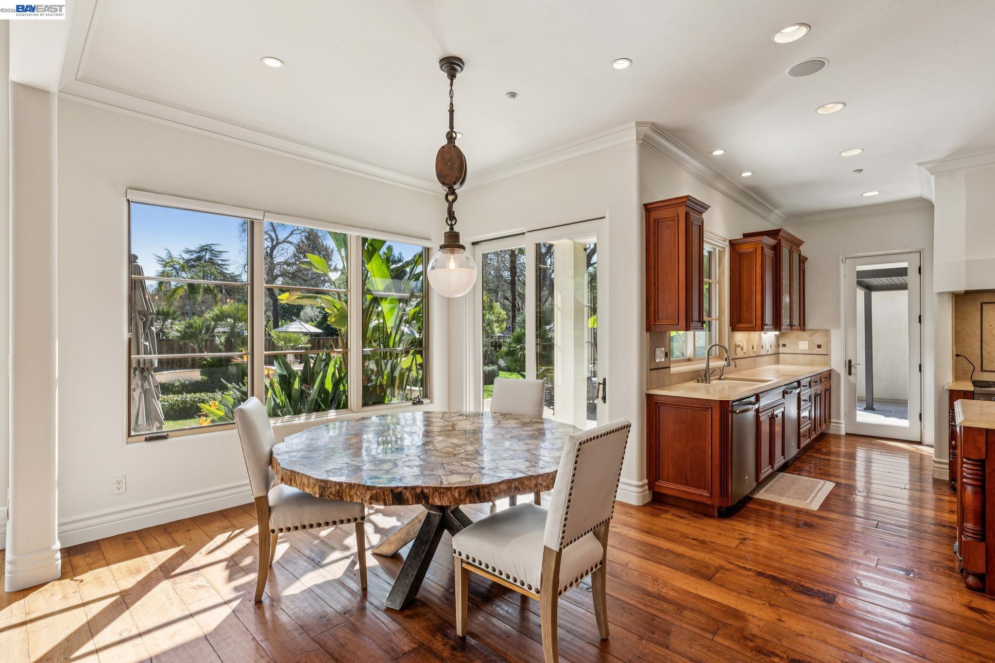 Detail Gallery Image 21 of 60 For 1439 Vine Ln, Alamo,  CA 94507 - 5 Beds | 4/2 Baths