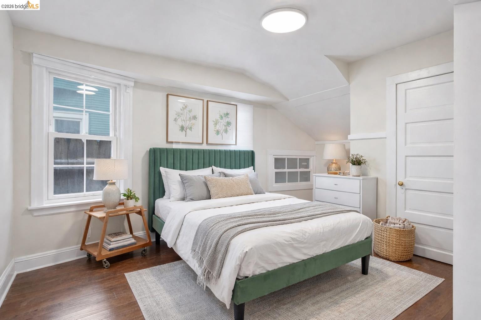 Detail Gallery Image 11 of 51 For 3114 California, Berkeley,  CA 94703 - 7 Beds | 4 Baths