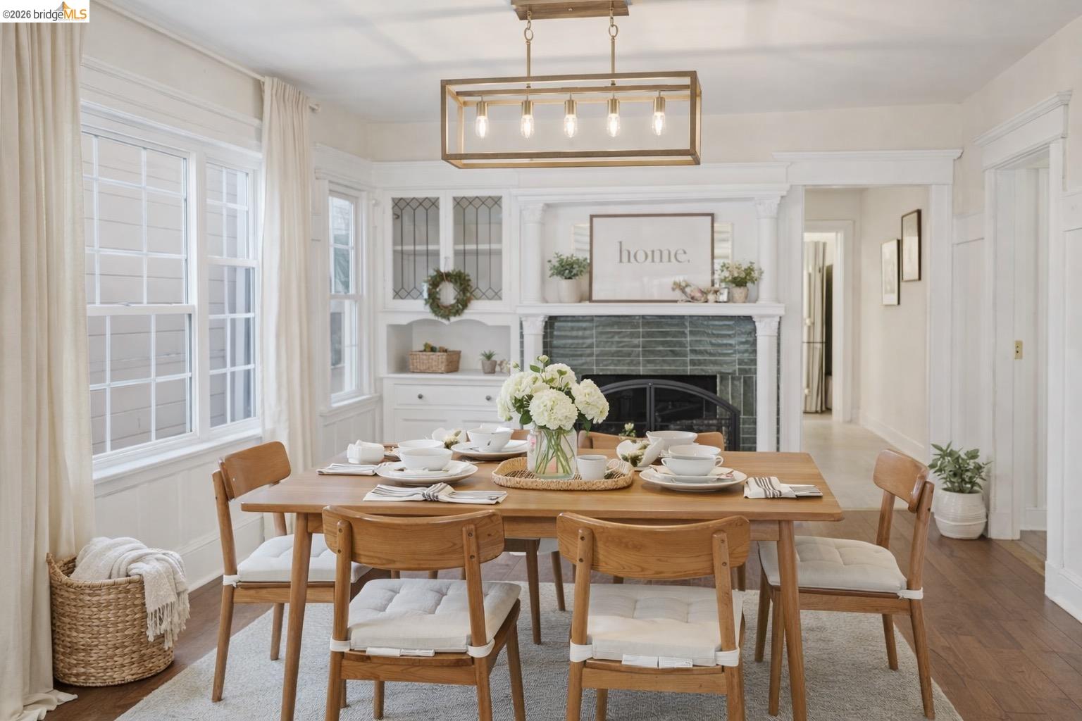 Detail Gallery Image 7 of 51 For 3114 California, Berkeley,  CA 94703 - 7 Beds | 4 Baths