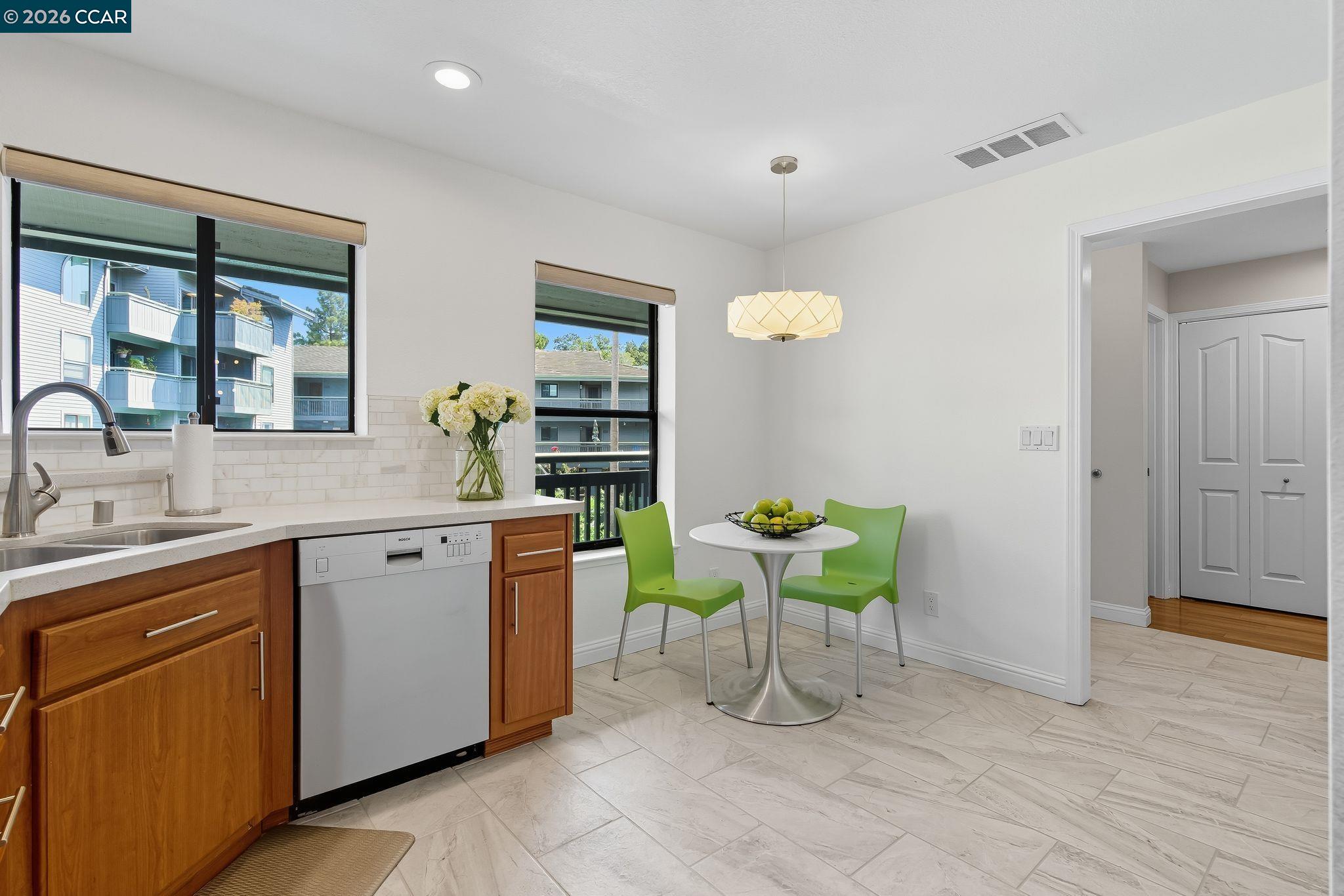 Photo #7: 41124165 Listing: Photo #7