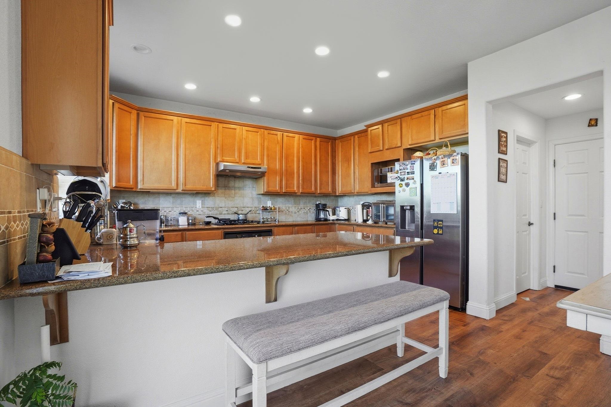 Detail Gallery Image 12 of 47 For 106 White Cap Cove, Hercules,  CA 94547 - 4 Beds | 3 Baths