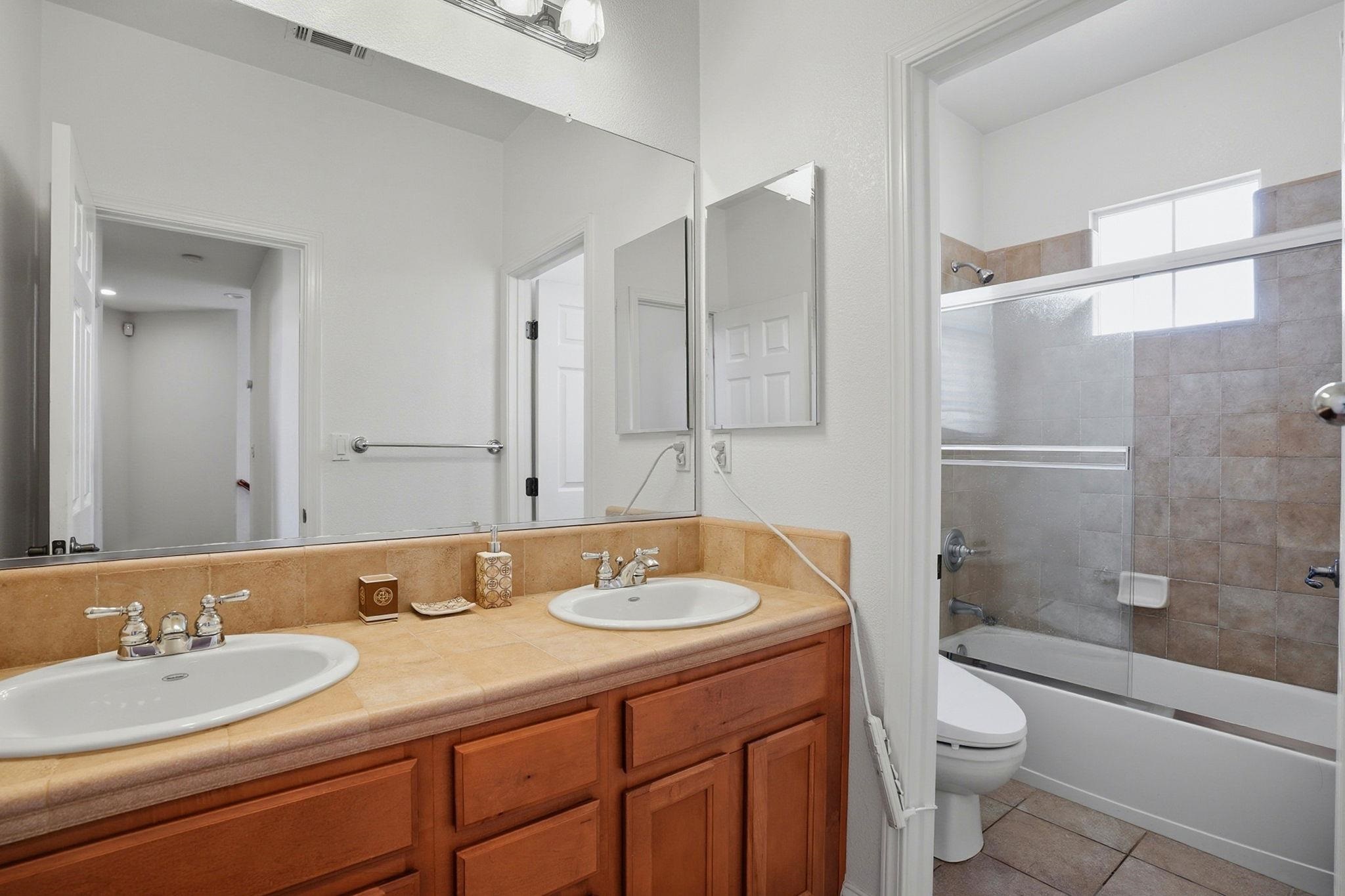 Detail Gallery Image 35 of 47 For 106 White Cap Cove, Hercules,  CA 94547 - 4 Beds | 3 Baths