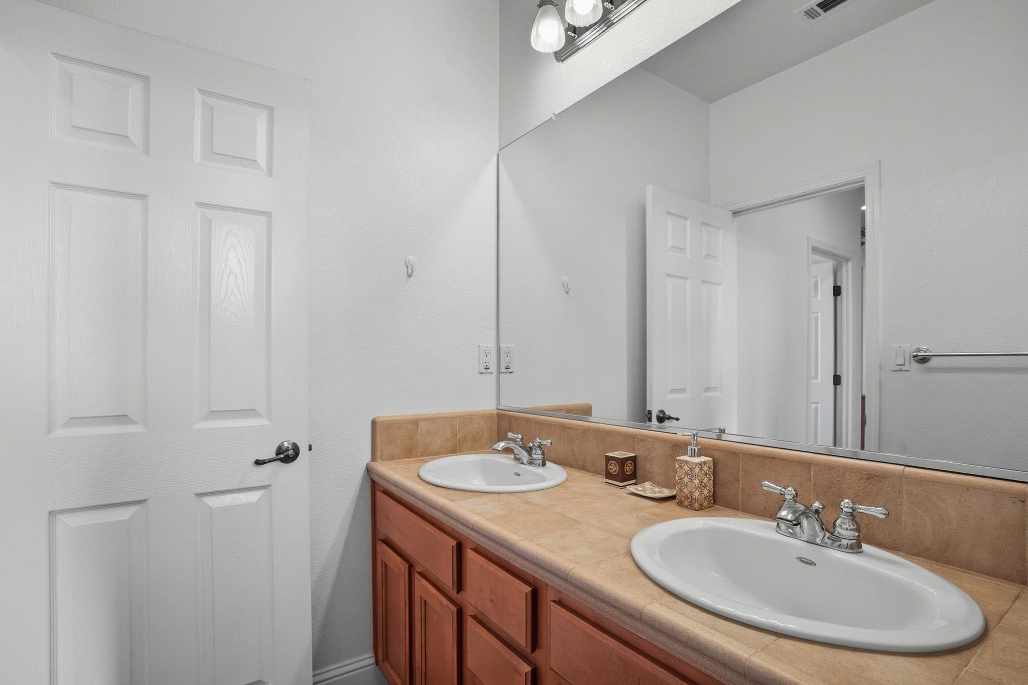 Detail Gallery Image 37 of 47 For 106 White Cap Cove, Hercules,  CA 94547 - 4 Beds | 3 Baths